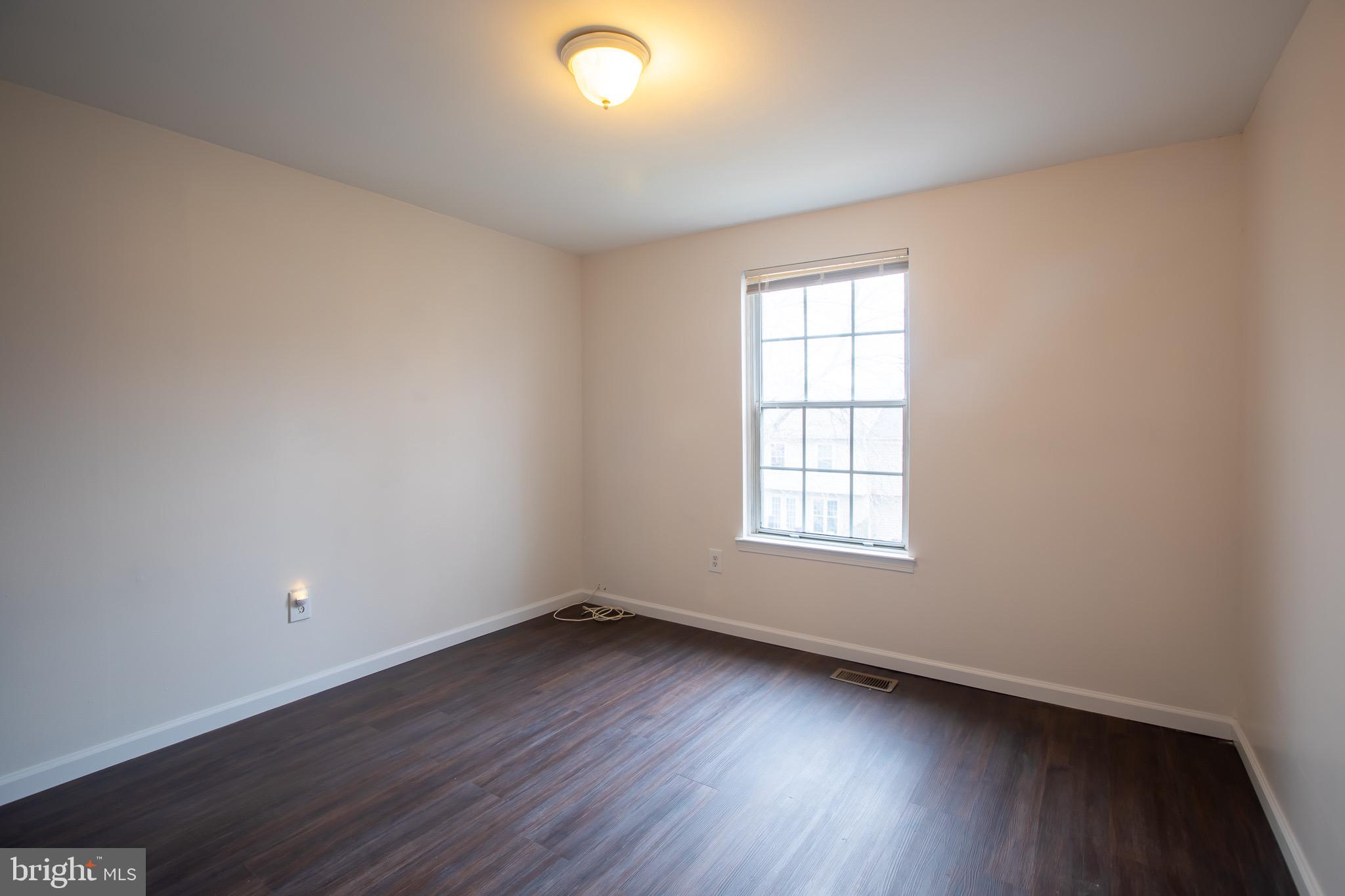 LAKE VILLAGE MANOR - Residential Lease