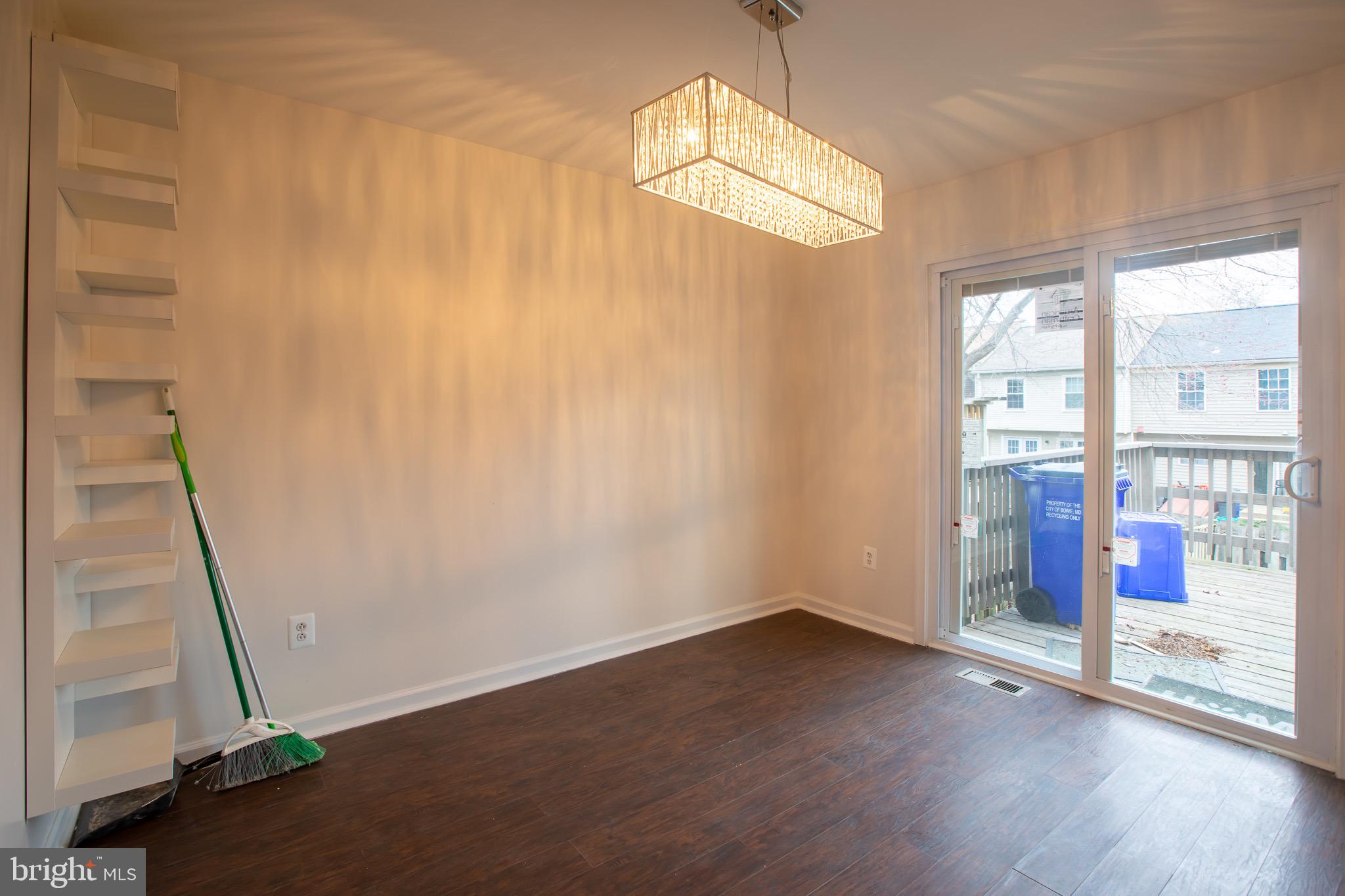 LAKE VILLAGE MANOR - Residential Lease