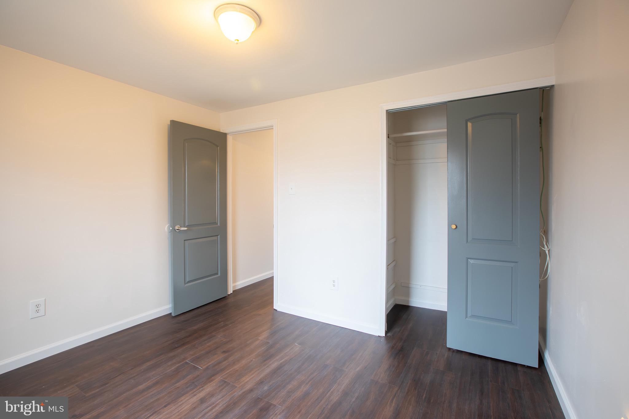 LAKE VILLAGE MANOR - Residential Lease