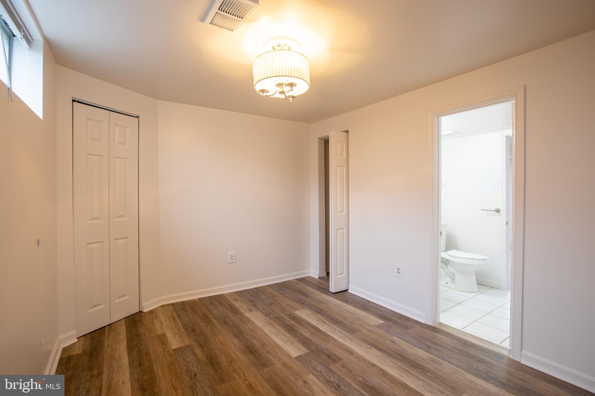 LAKE VILLAGE MANOR - Residential Lease