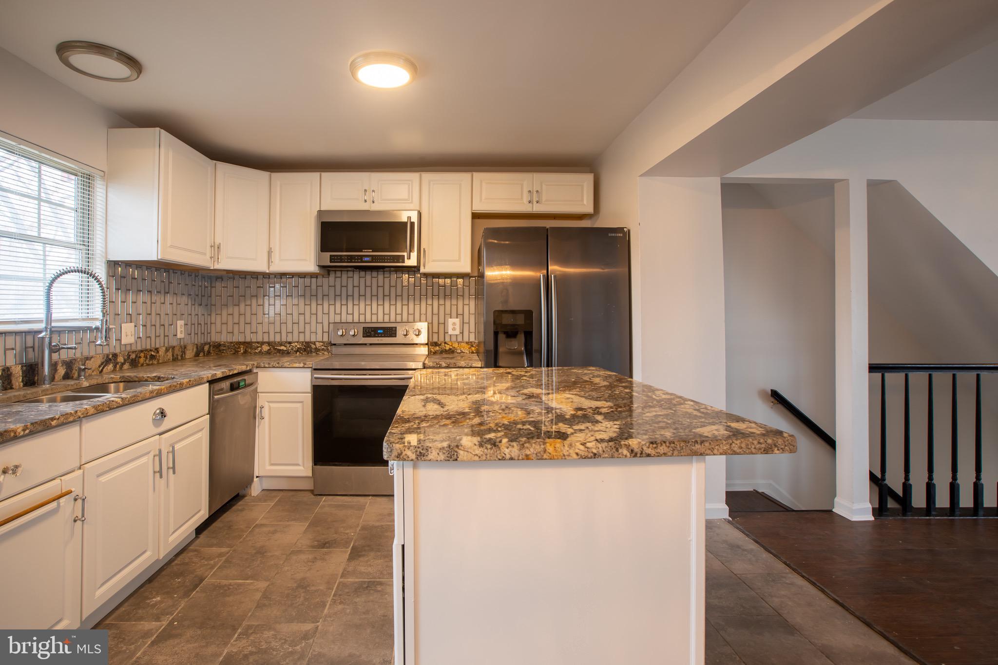 LAKE VILLAGE MANOR - Residential Lease