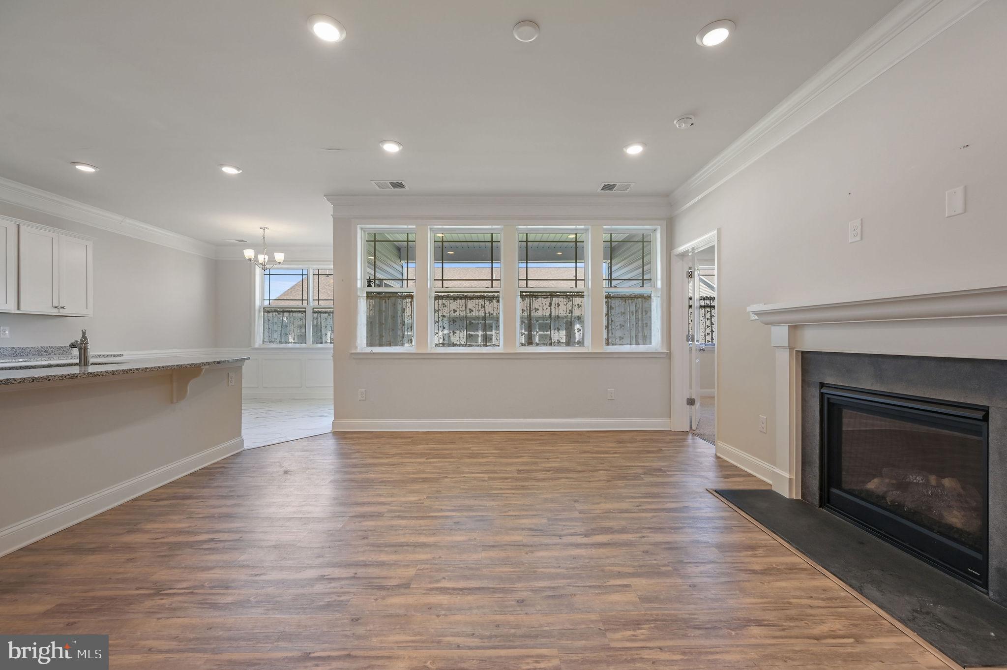 BERGMONT WOODS - Residential
