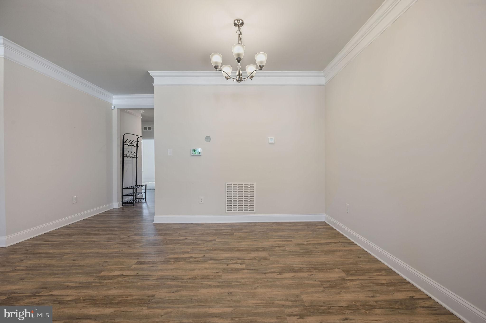 BERGMONT WOODS - Residential