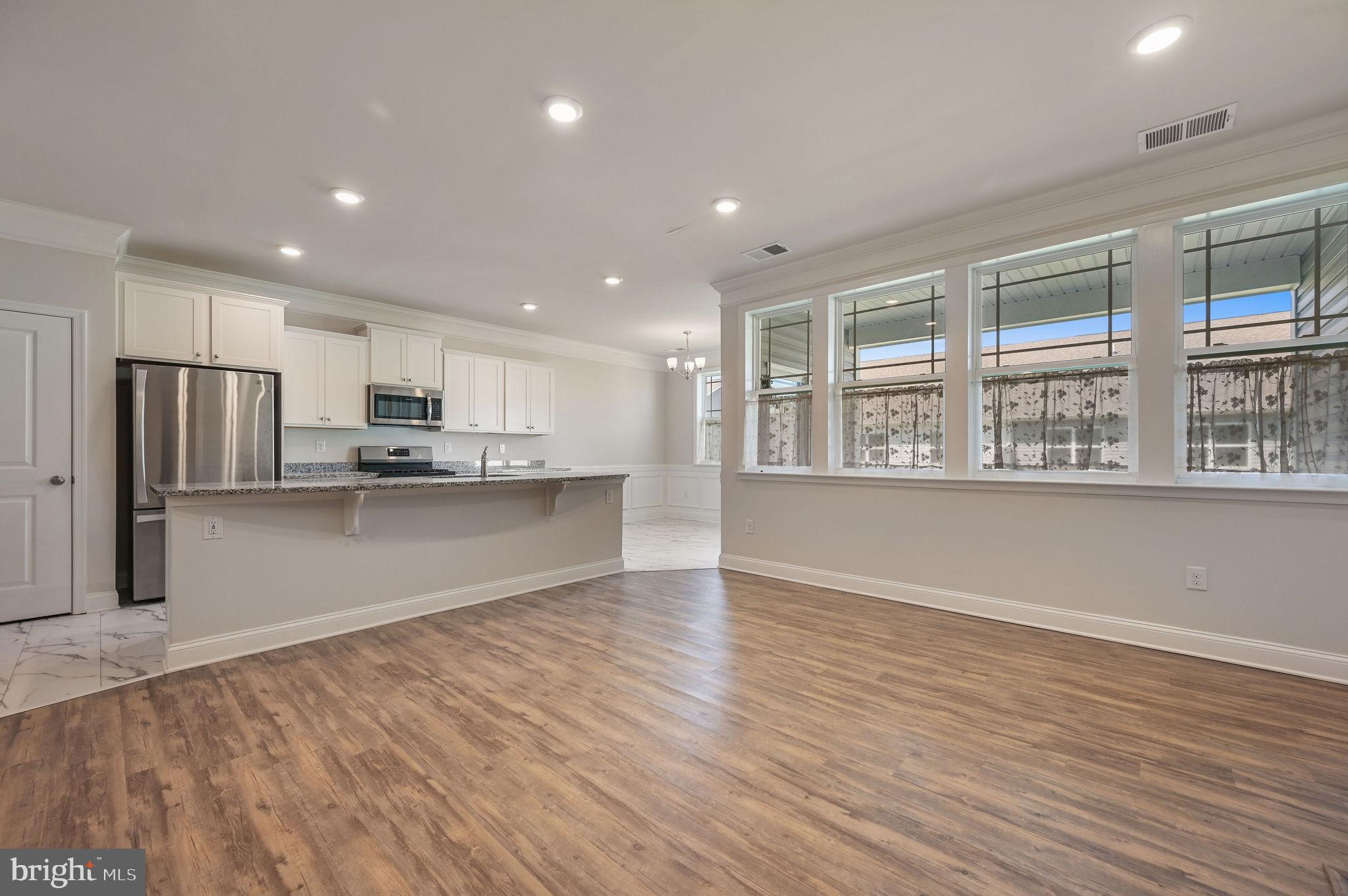 BERGMONT WOODS - Residential