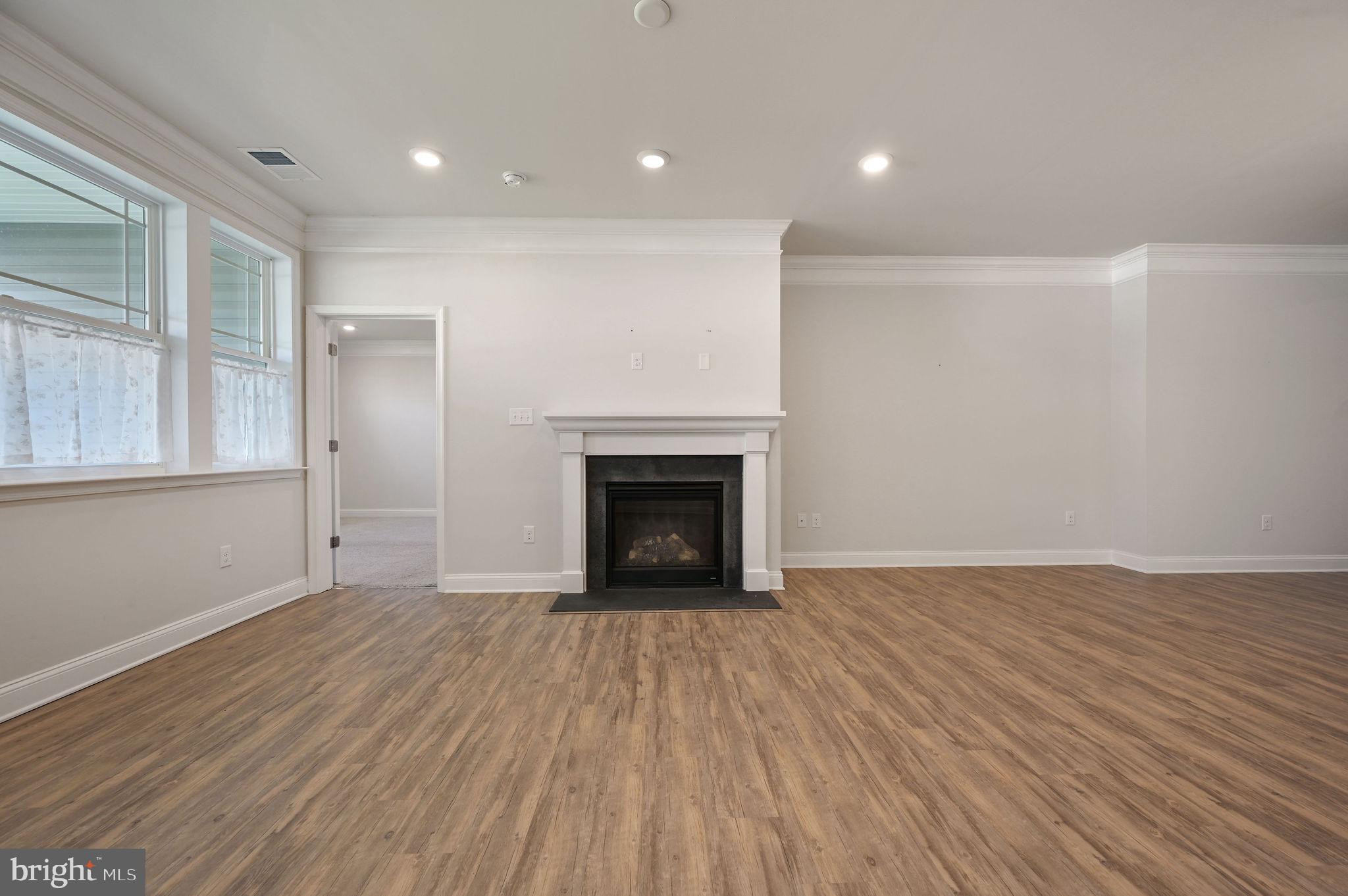 BERGMONT WOODS - Residential