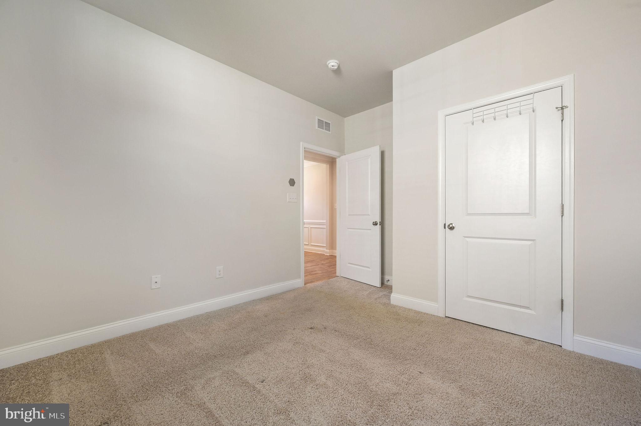 BERGMONT WOODS - Residential