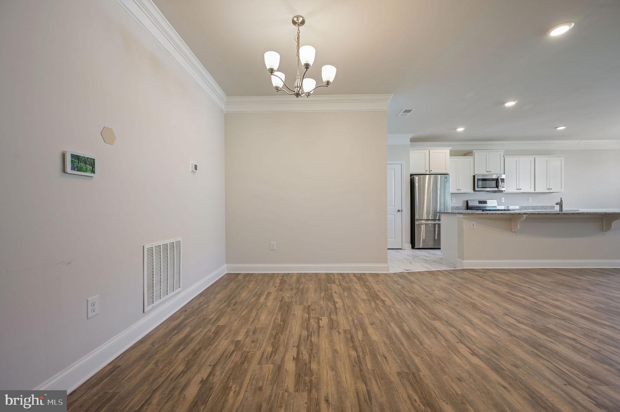 BERGMONT WOODS - Residential
