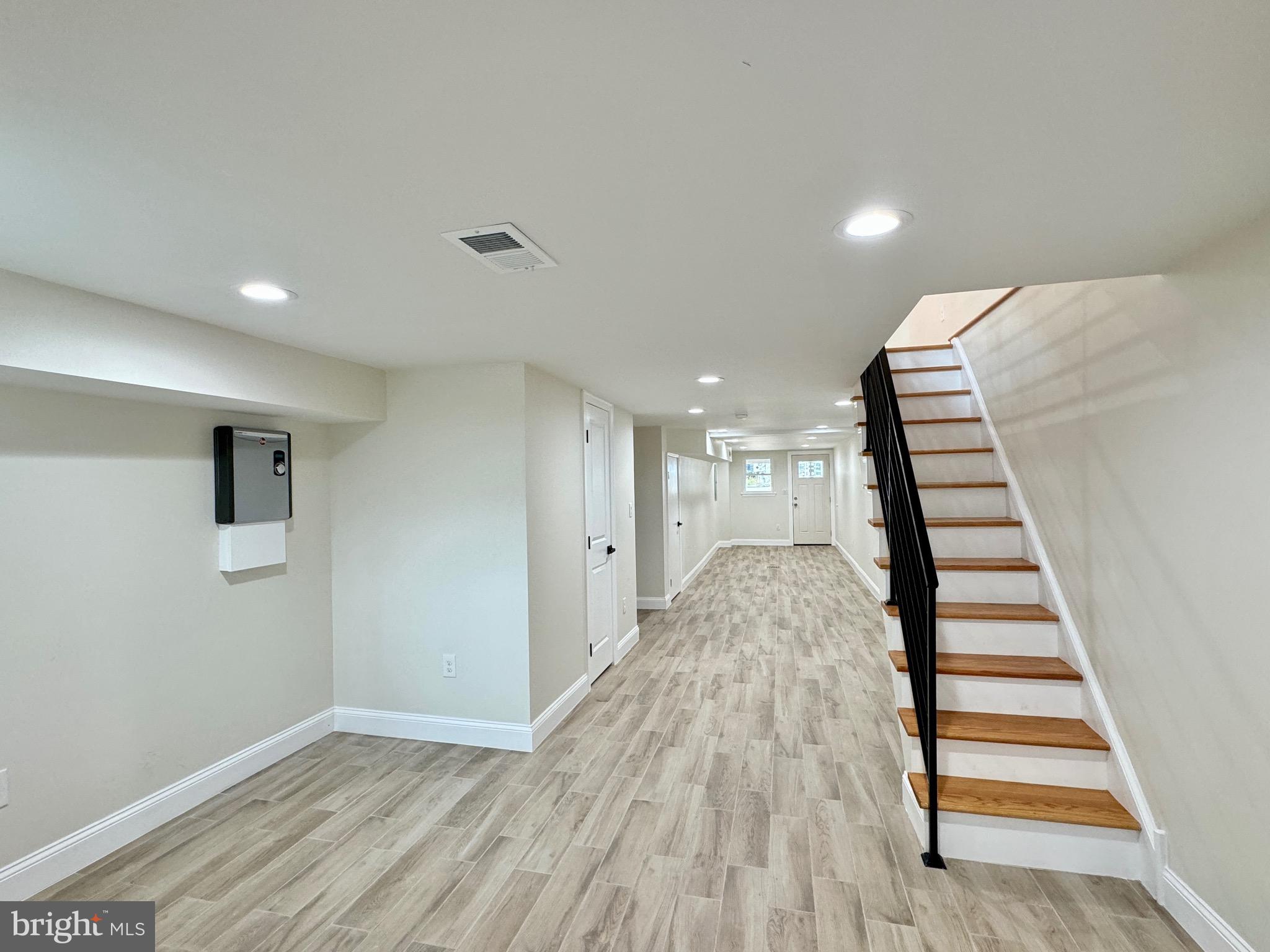 WEST OAK LANE - Residential