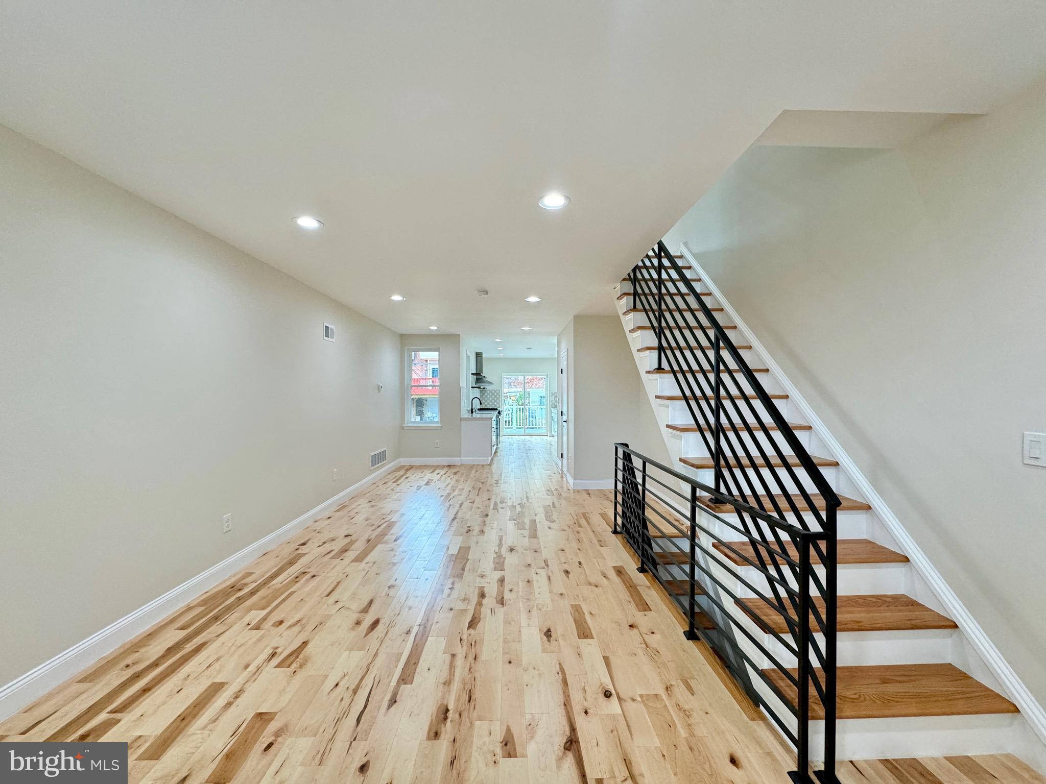 WEST OAK LANE - Residential