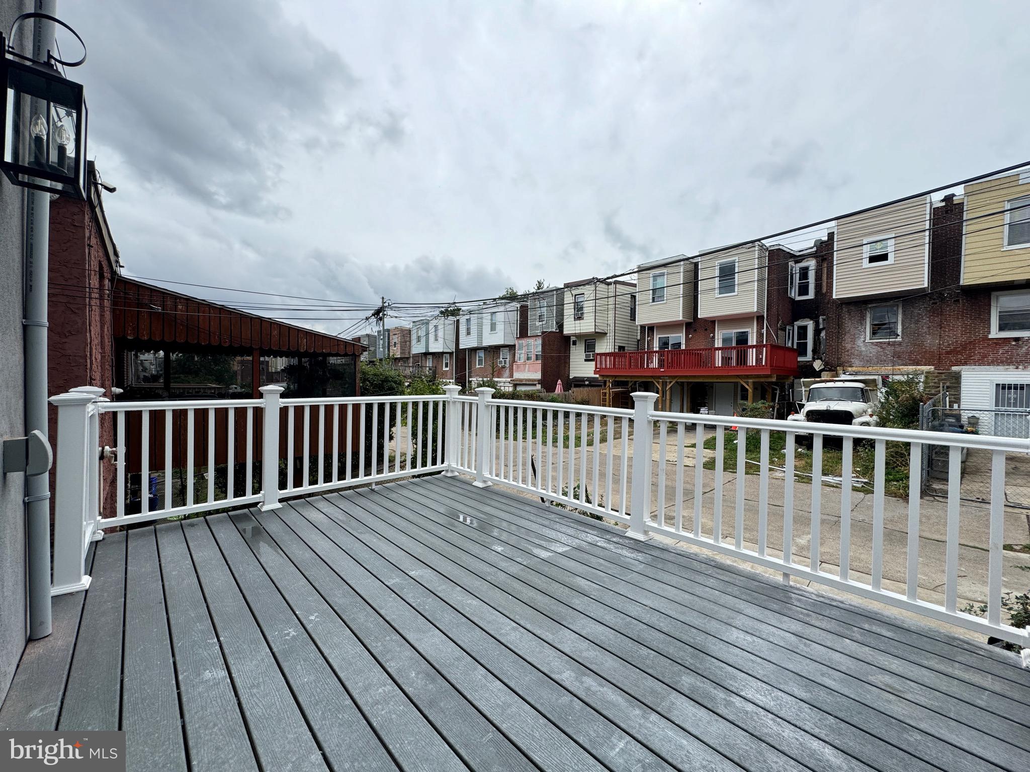 WEST OAK LANE - Residential