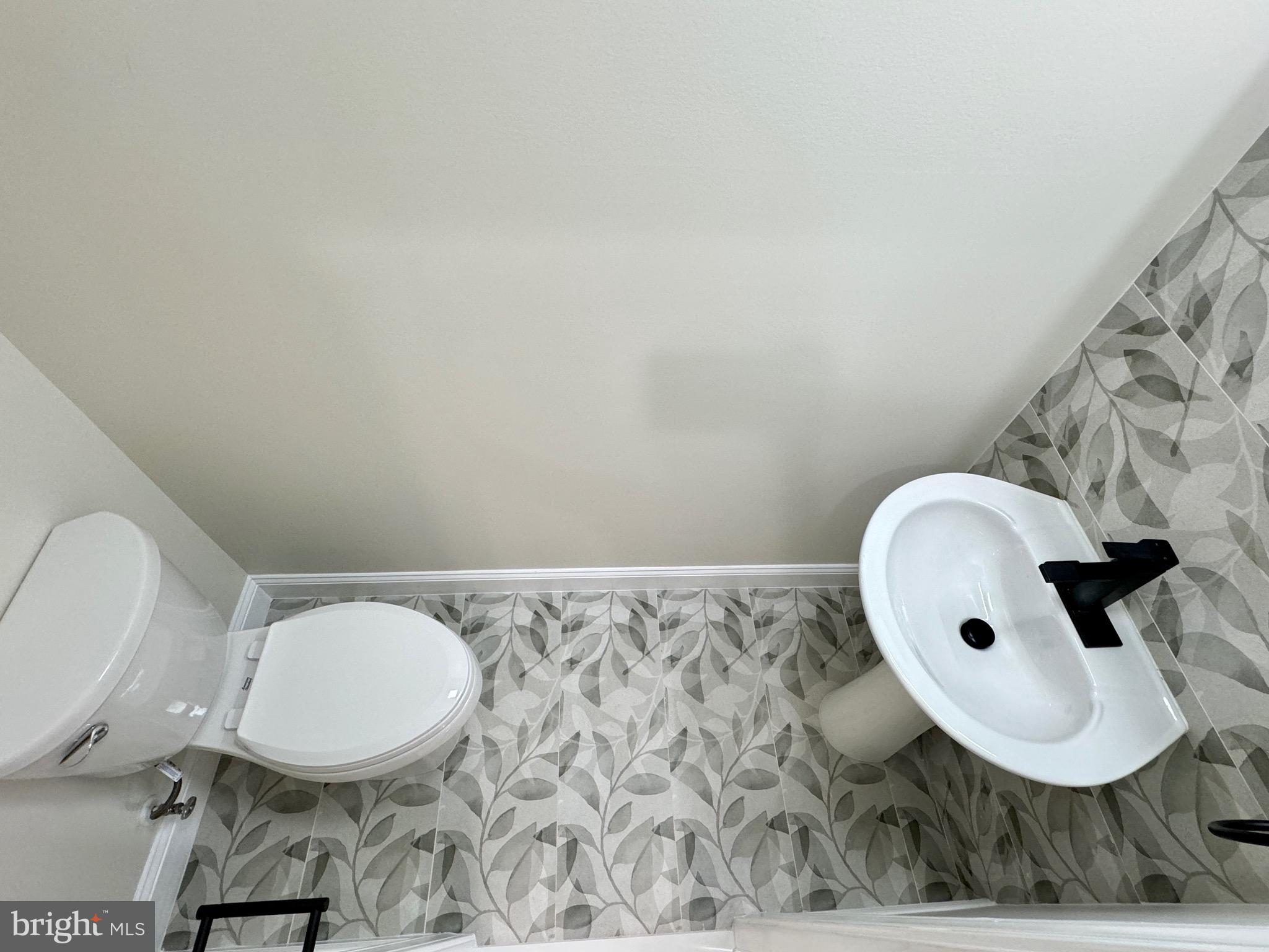 WEST OAK LANE - Residential