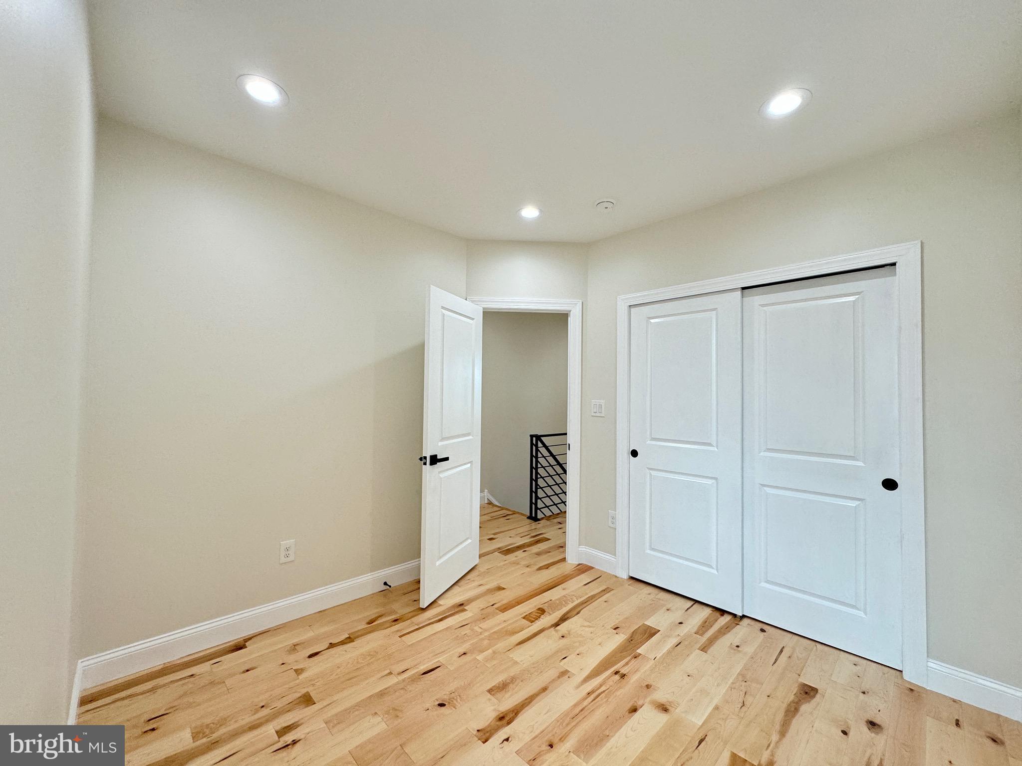 WEST OAK LANE - Residential