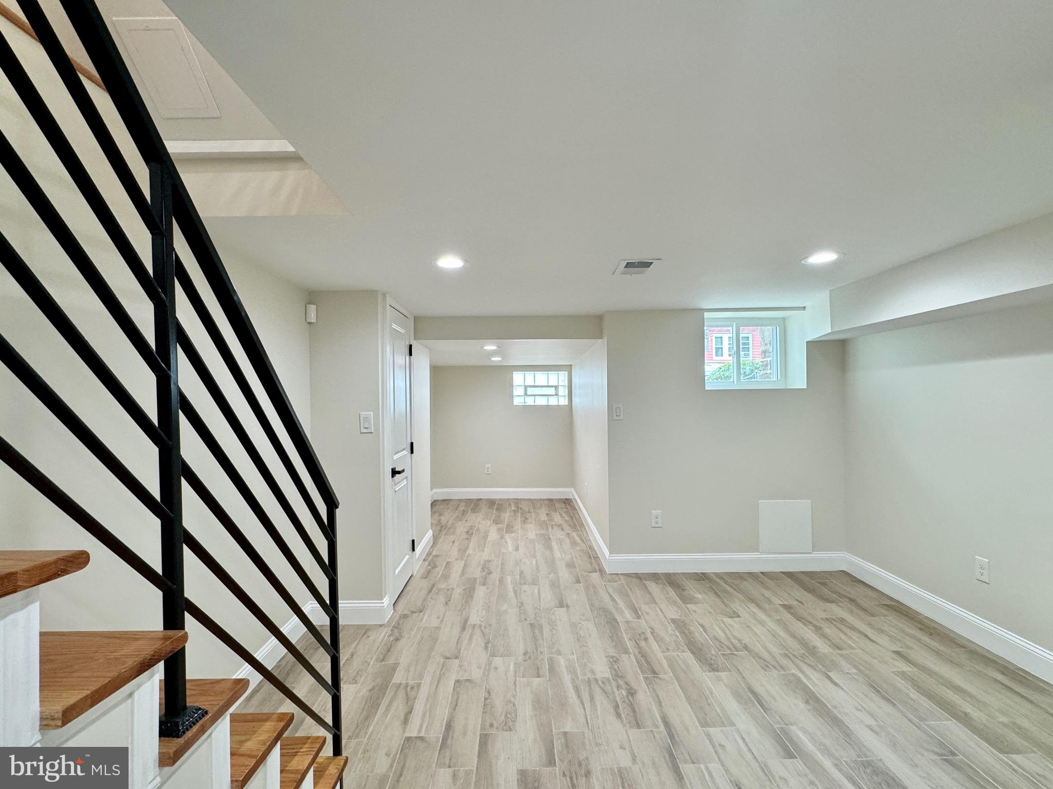 WEST OAK LANE - Residential