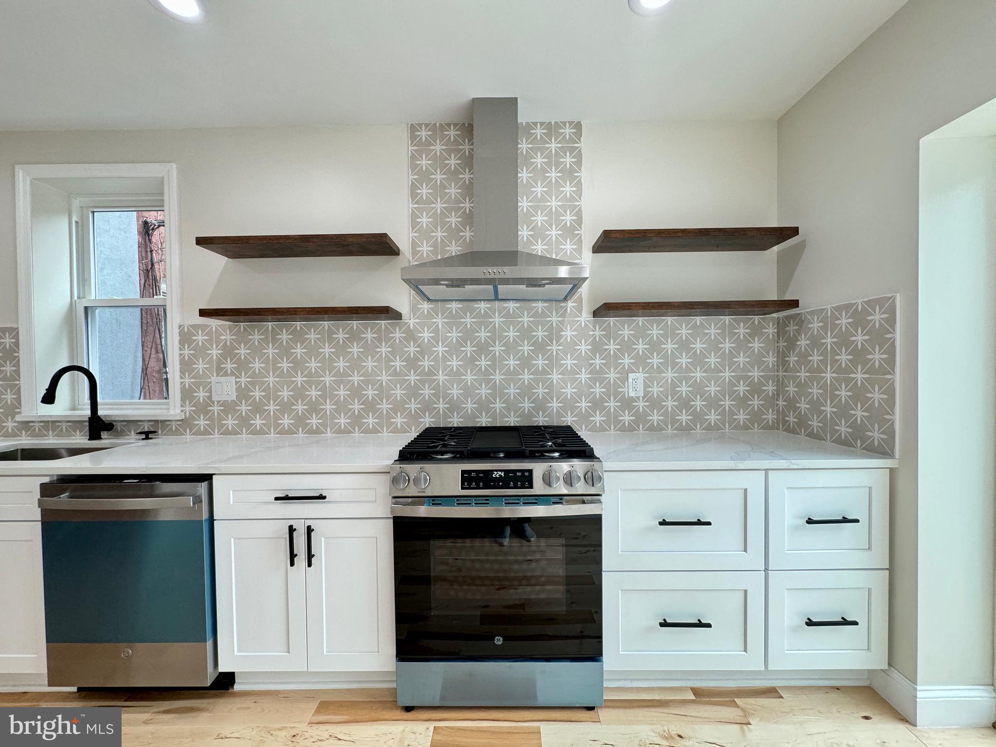 WEST OAK LANE - Residential