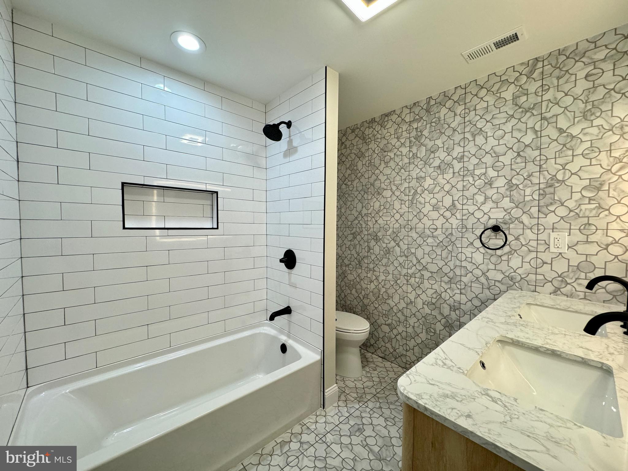 WEST OAK LANE - Residential