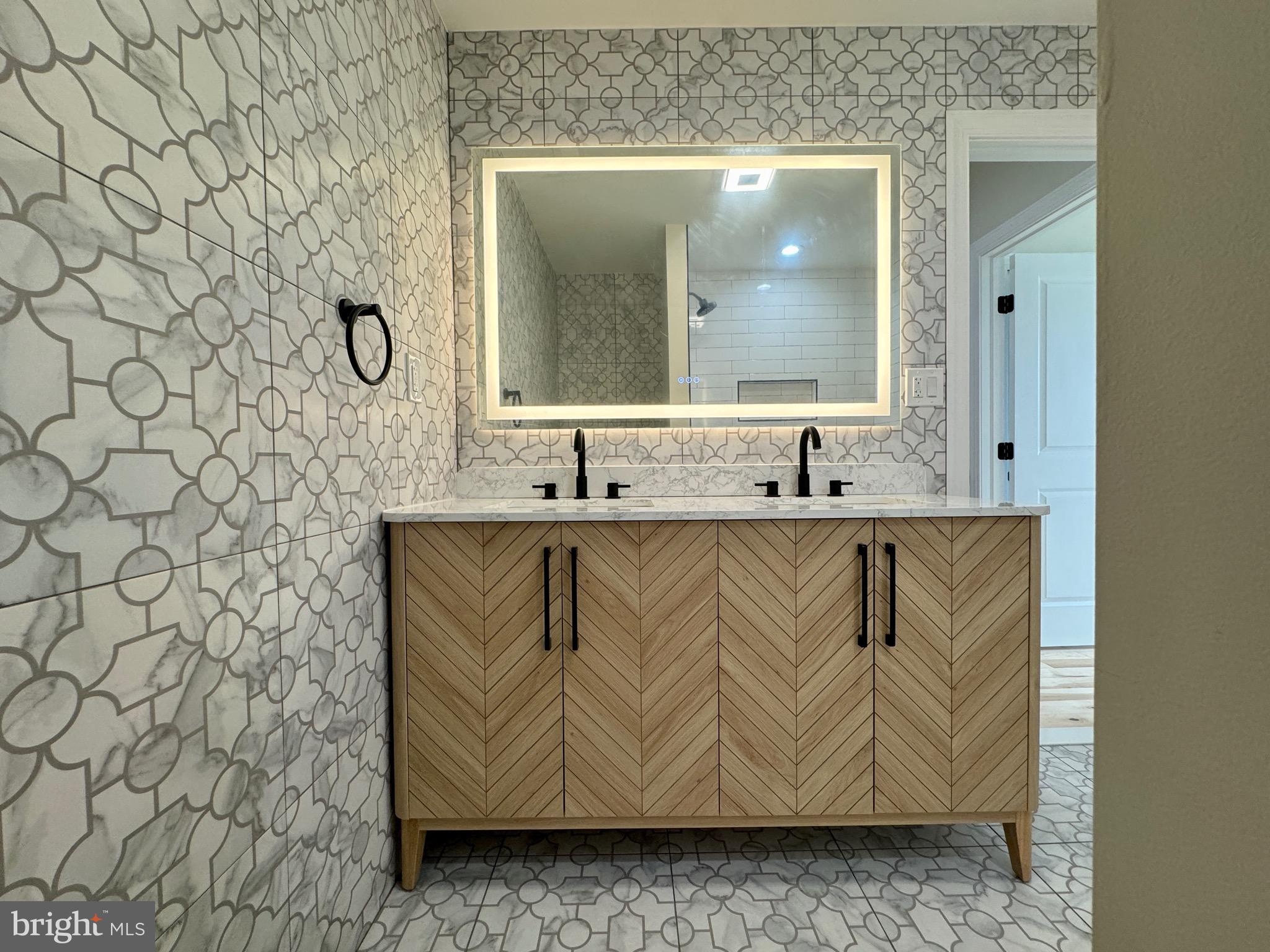 WEST OAK LANE - Residential