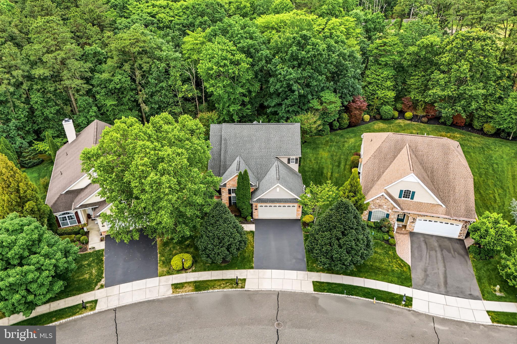 13 WOODCREST COURT
