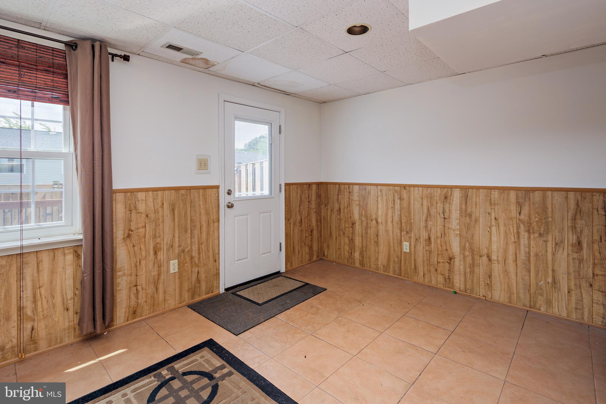 DAMASCUS VALLEY PARK - Residential Lease