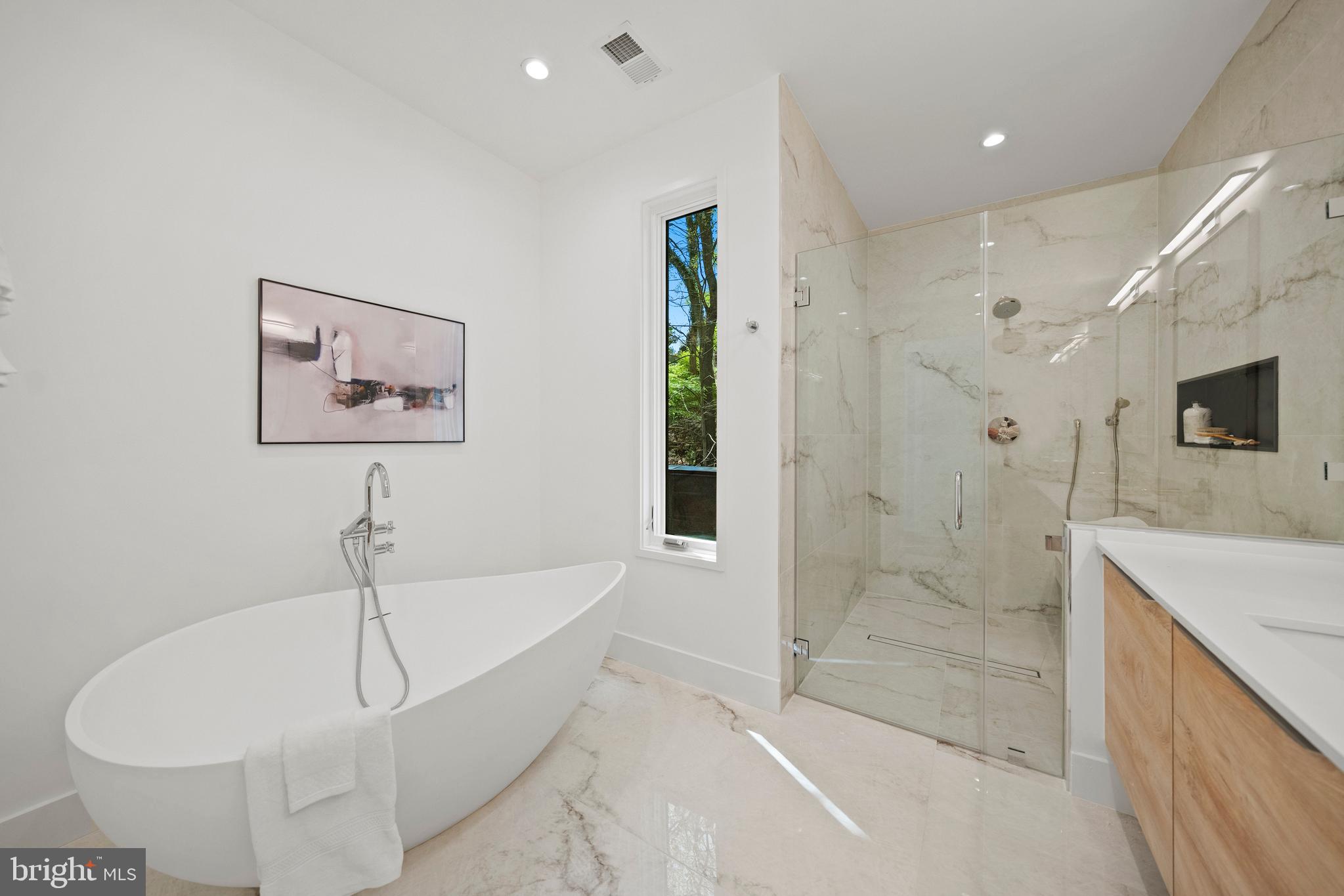 FOREST HILLS - Residential