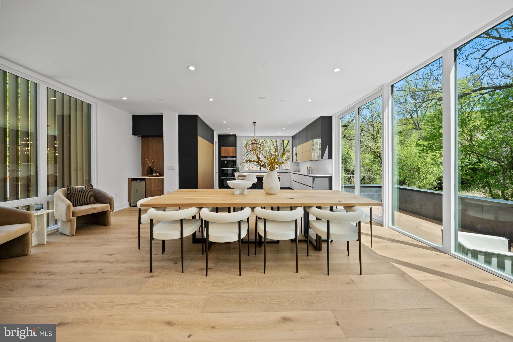 FOREST HILLS - Residential