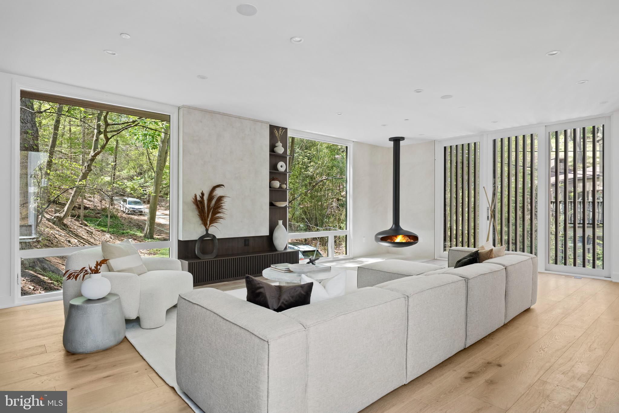 FOREST HILLS - Residential