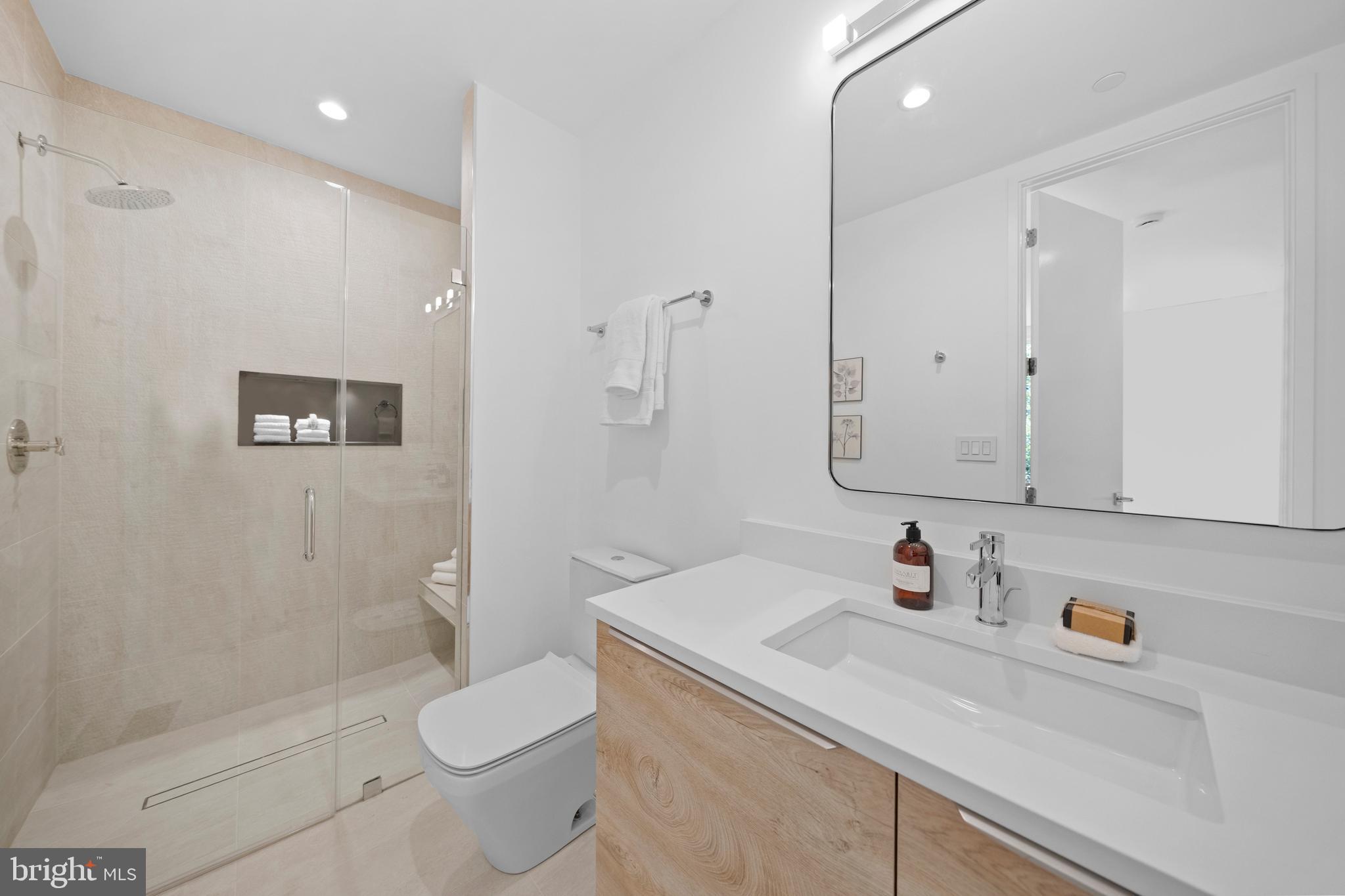 FOREST HILLS - Residential