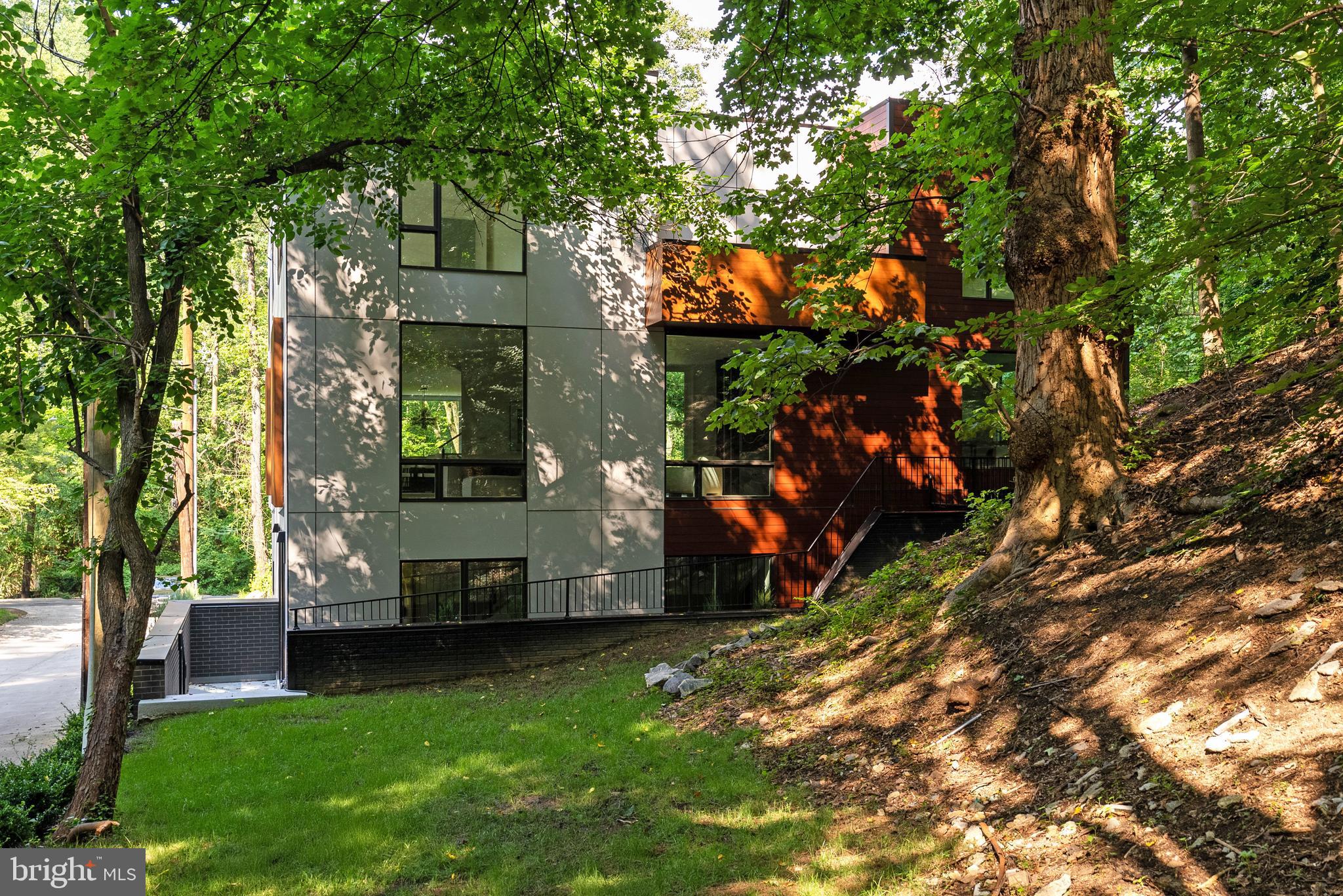 FOREST HILLS - Residential