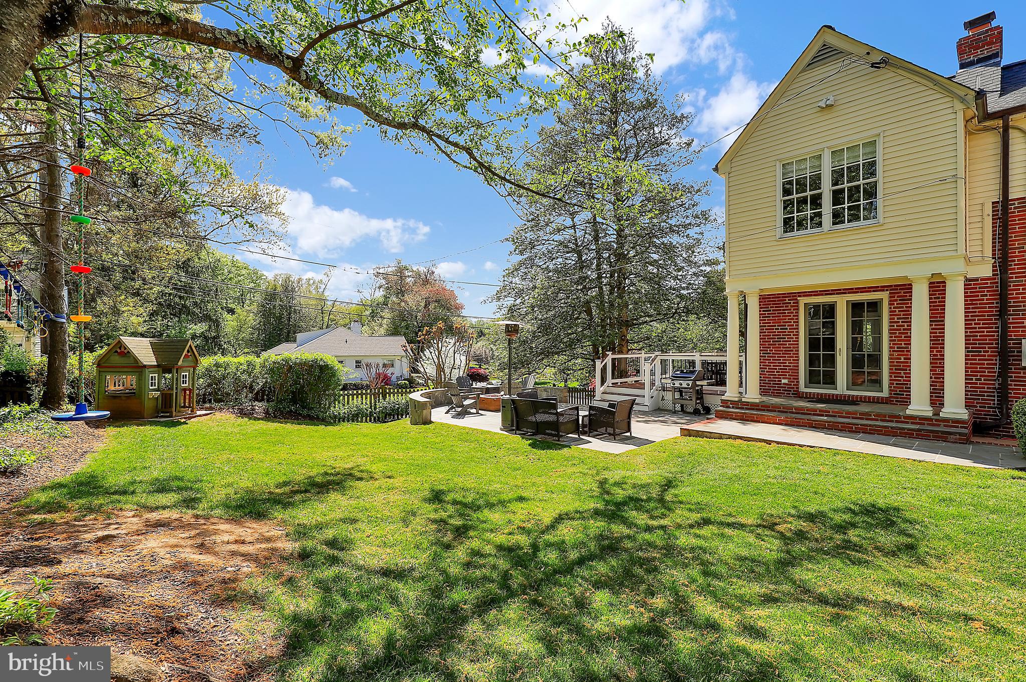 LOCUST HILL ESTATES - Residential