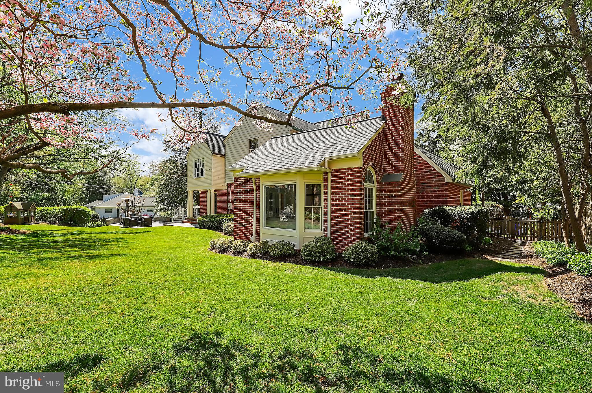 LOCUST HILL ESTATES - Residential