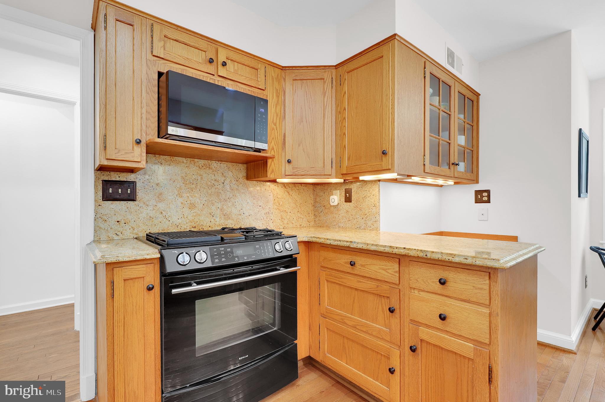 LOCUST HILL ESTATES - Residential