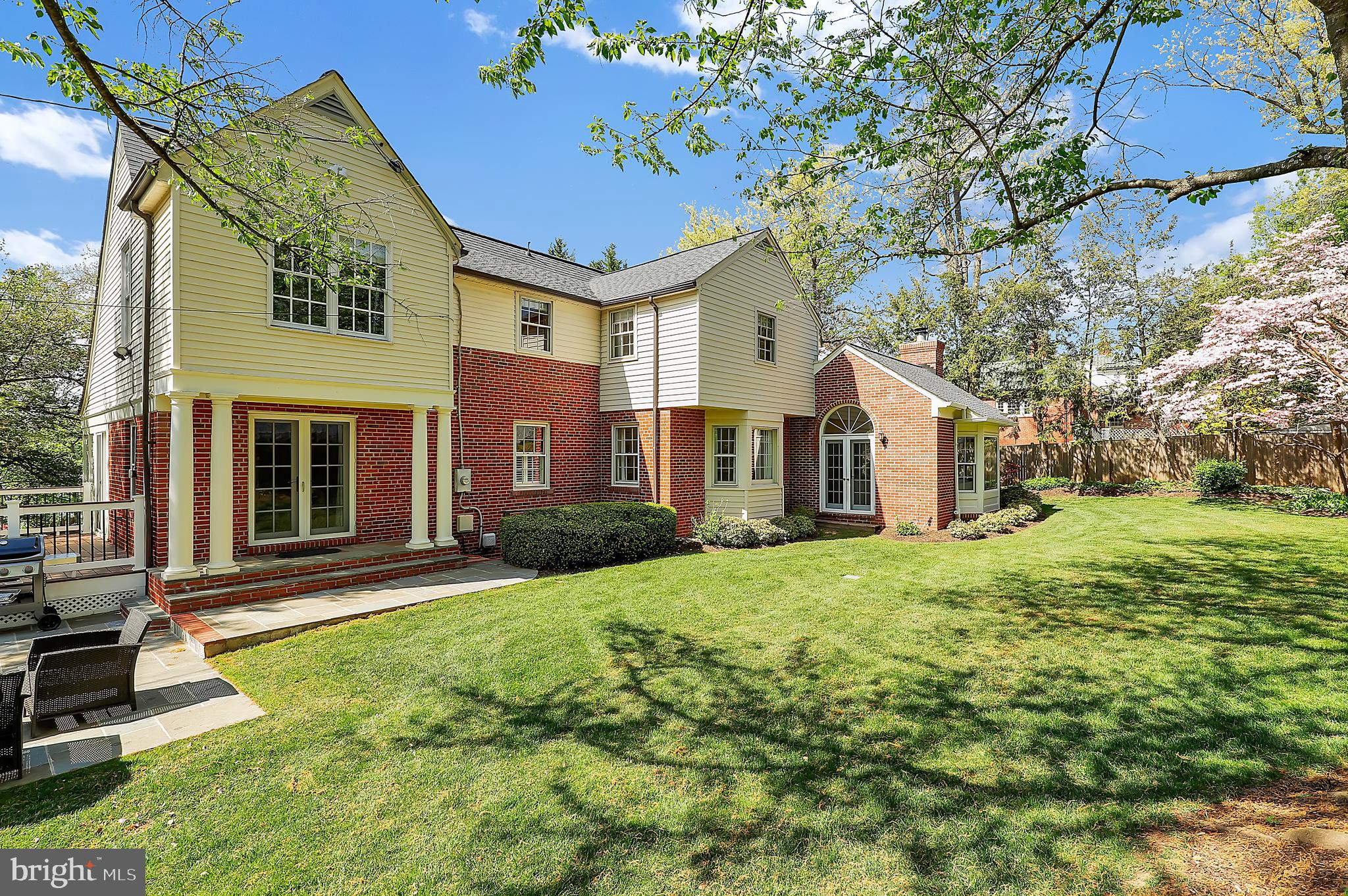 LOCUST HILL ESTATES - Residential