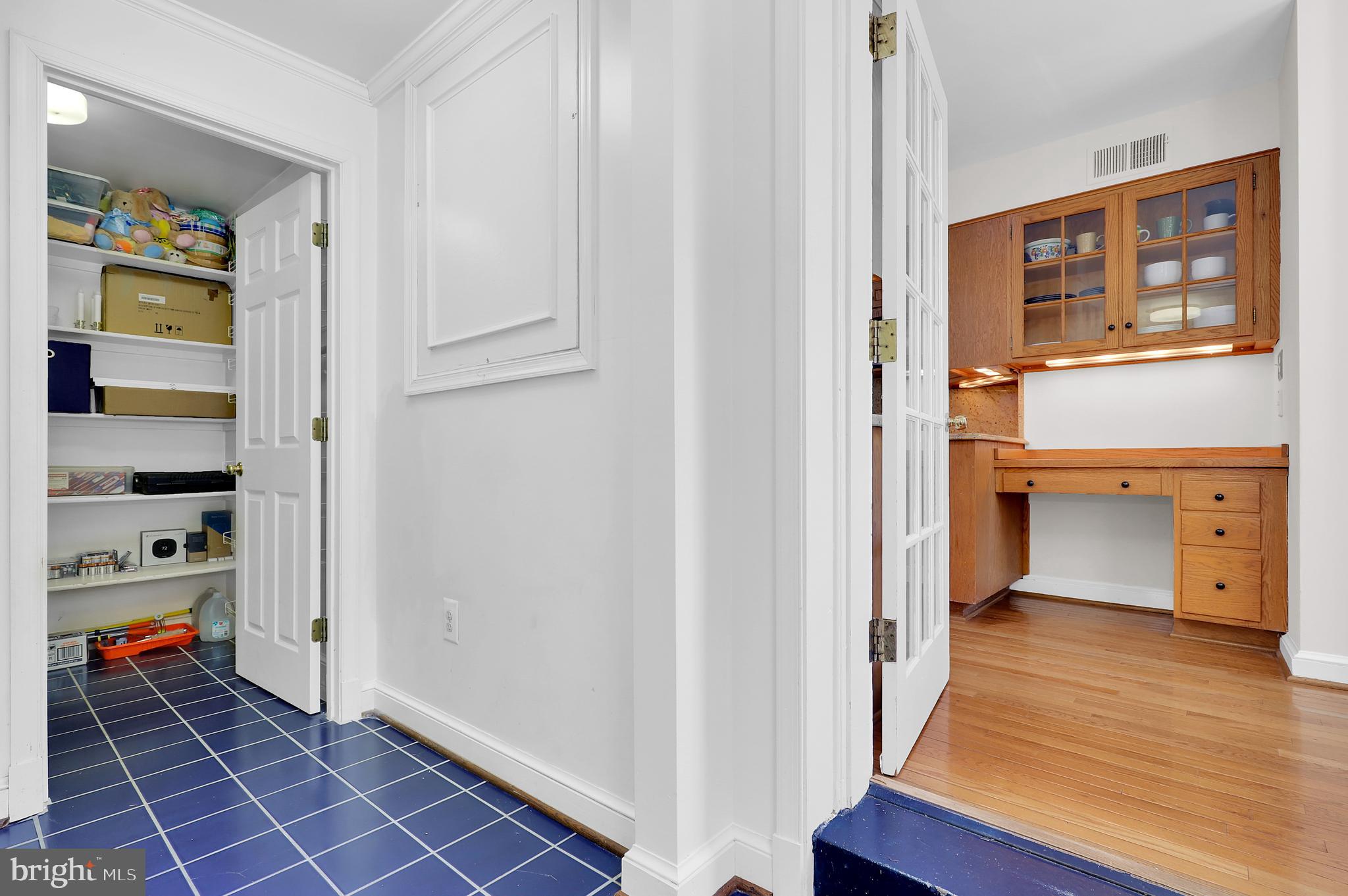 LOCUST HILL ESTATES - Residential