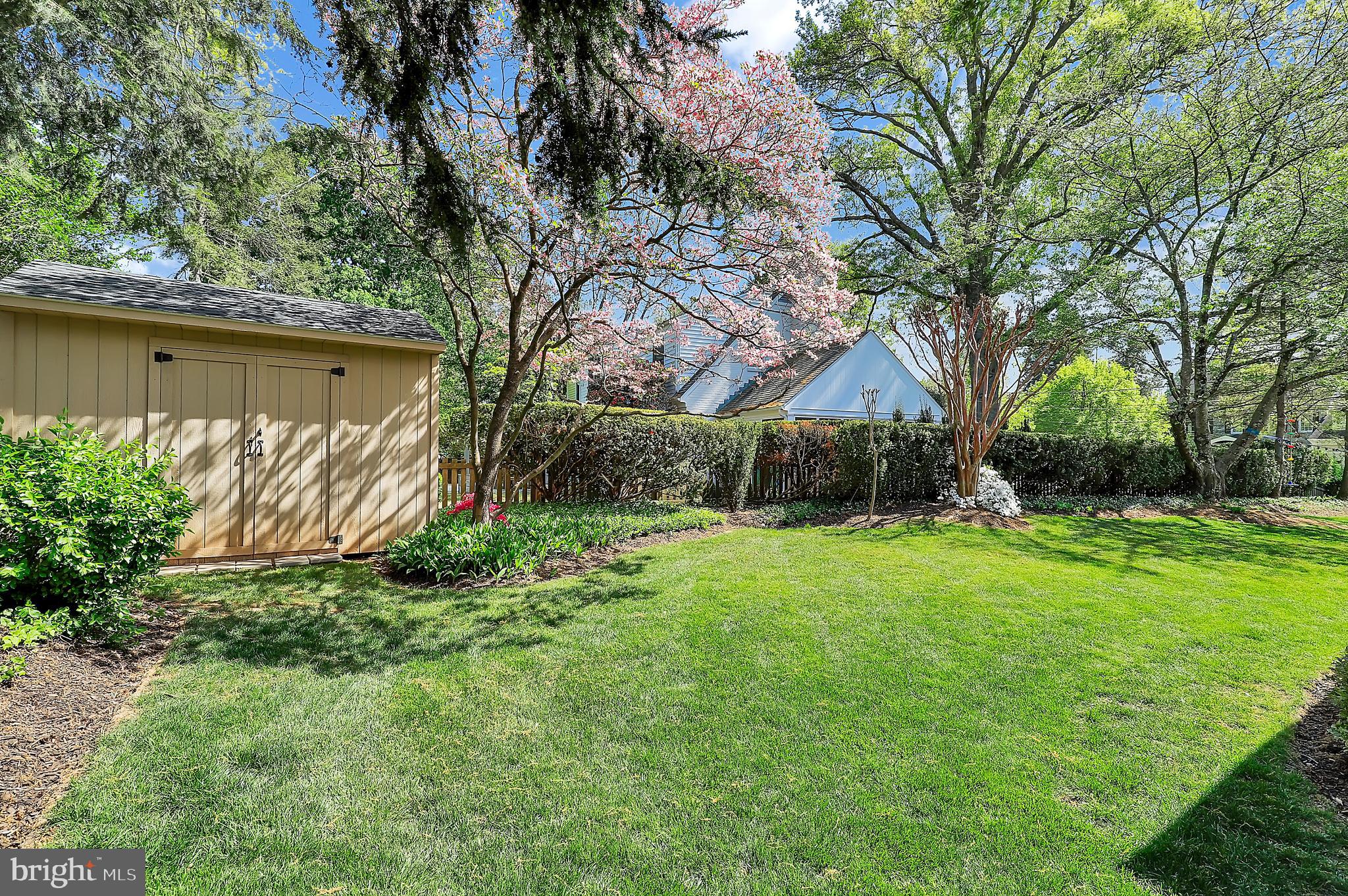 LOCUST HILL ESTATES - Residential