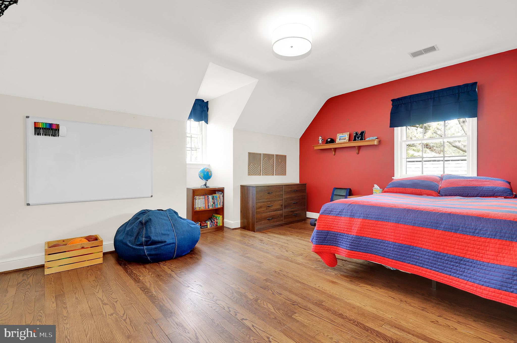 LOCUST HILL ESTATES - Residential