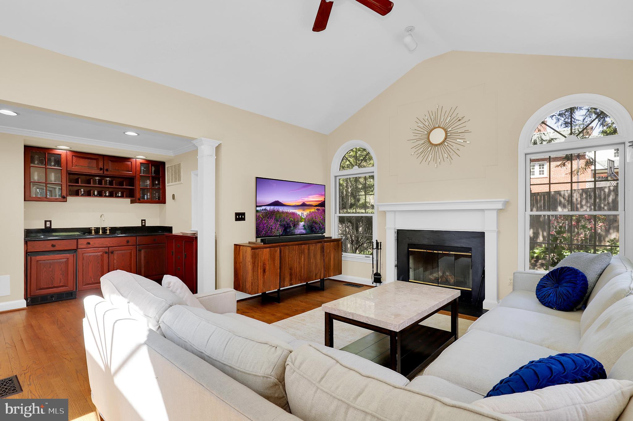 LOCUST HILL ESTATES - Residential