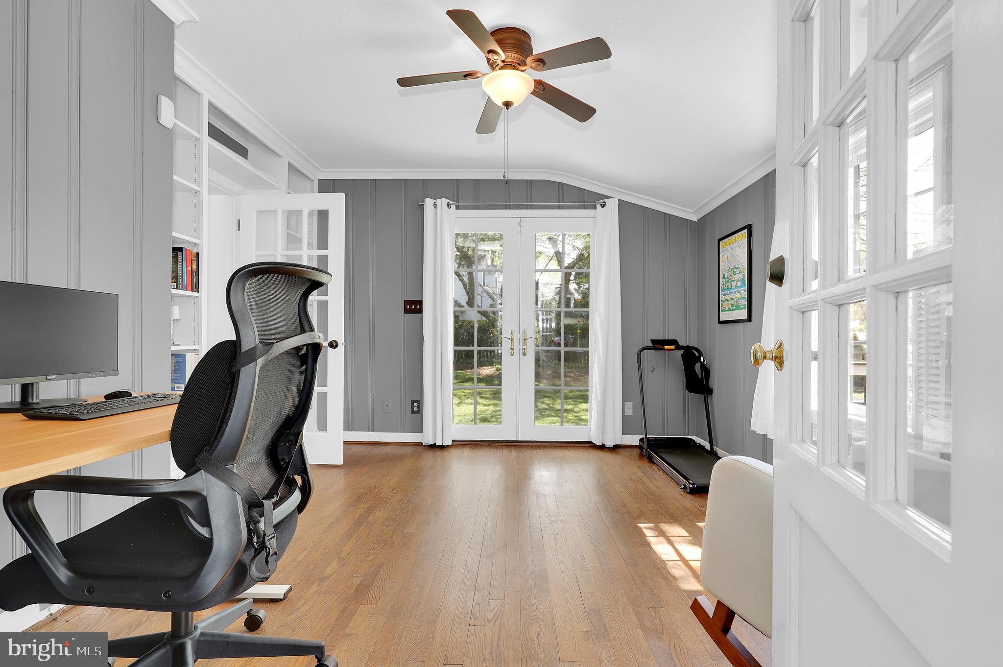LOCUST HILL ESTATES - Residential