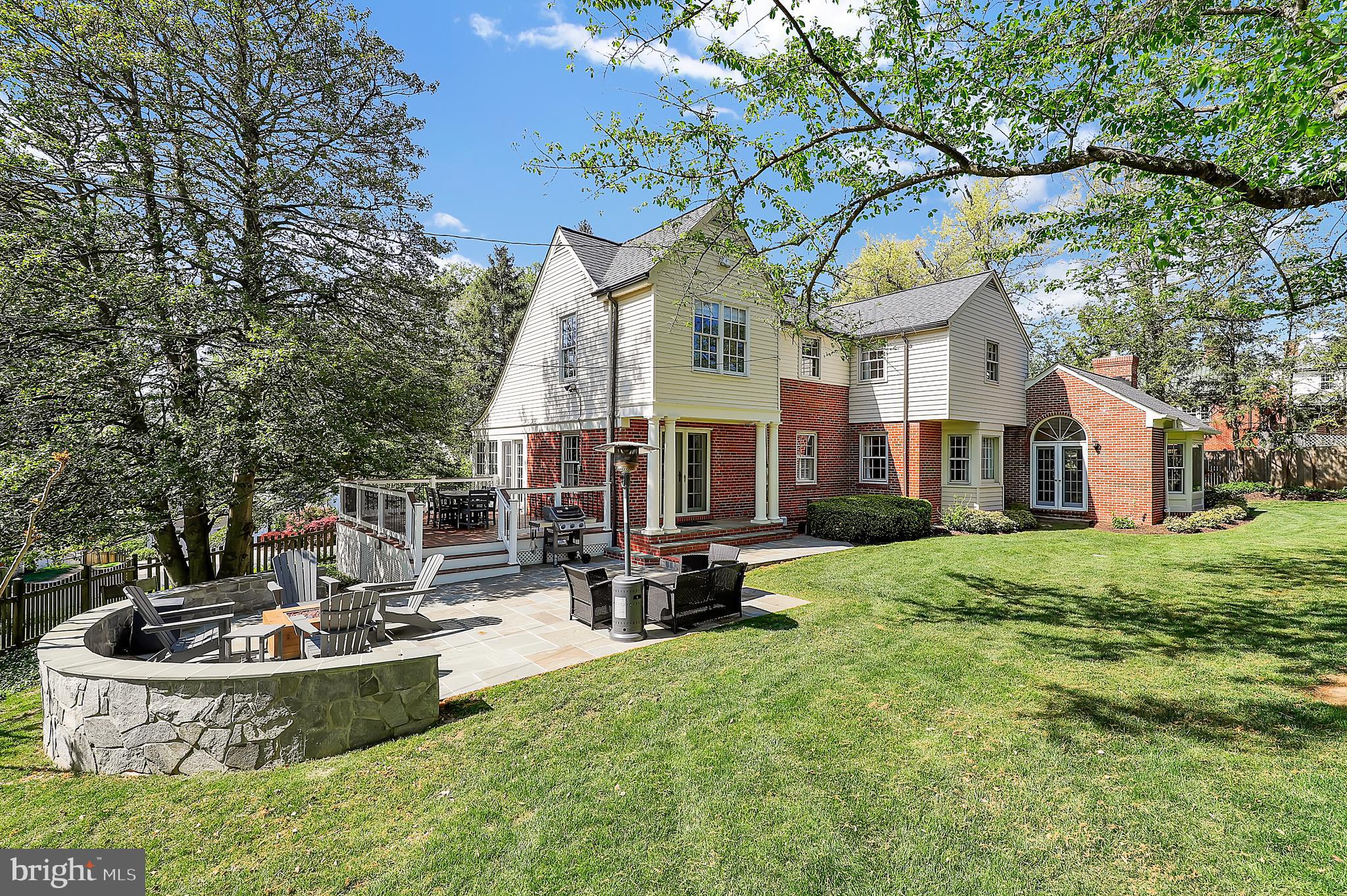 LOCUST HILL ESTATES - Residential