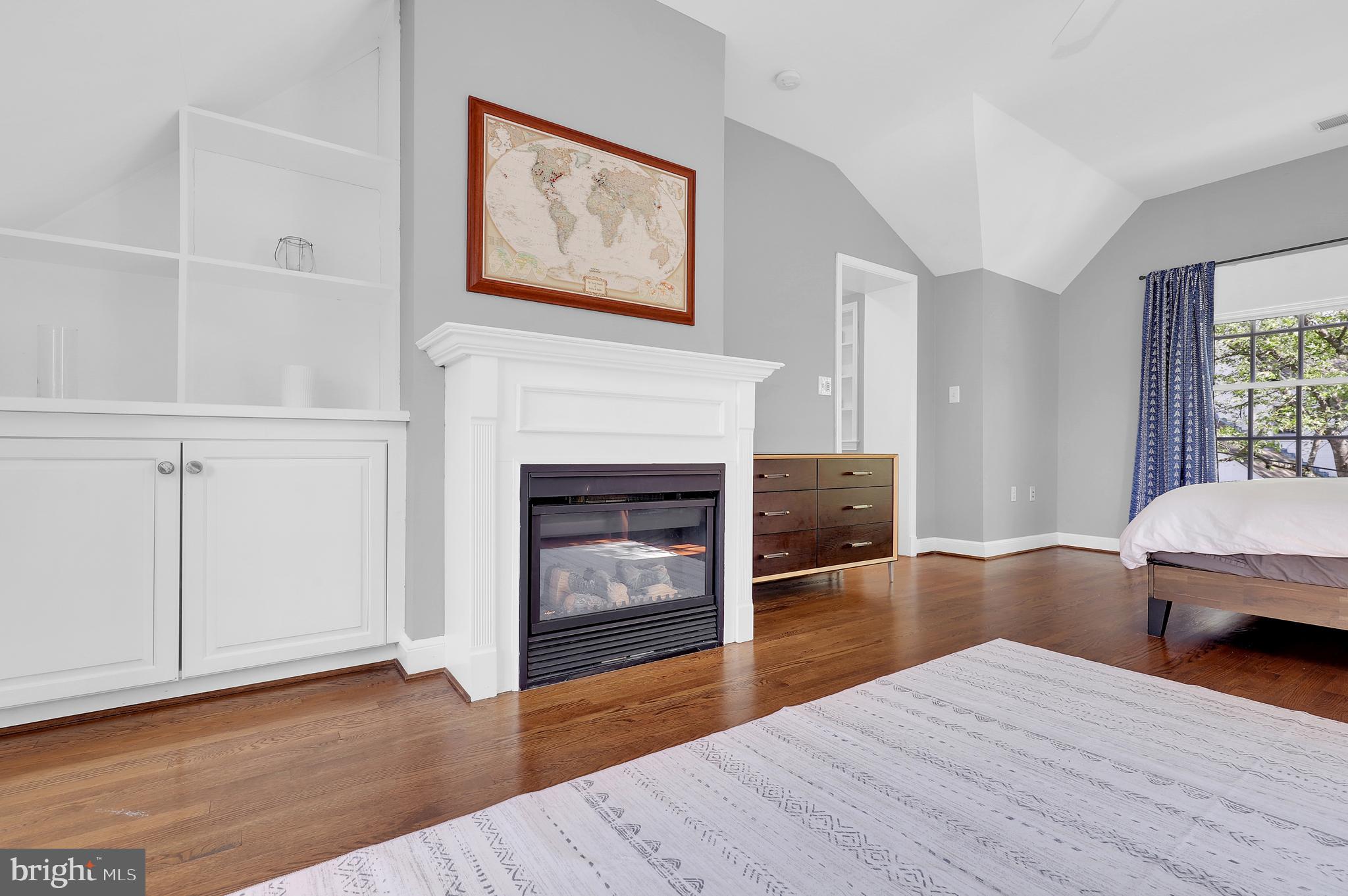 LOCUST HILL ESTATES - Residential