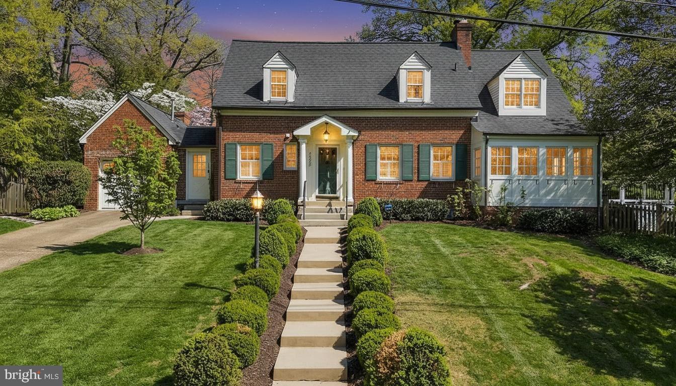 LOCUST HILL ESTATES - Residential