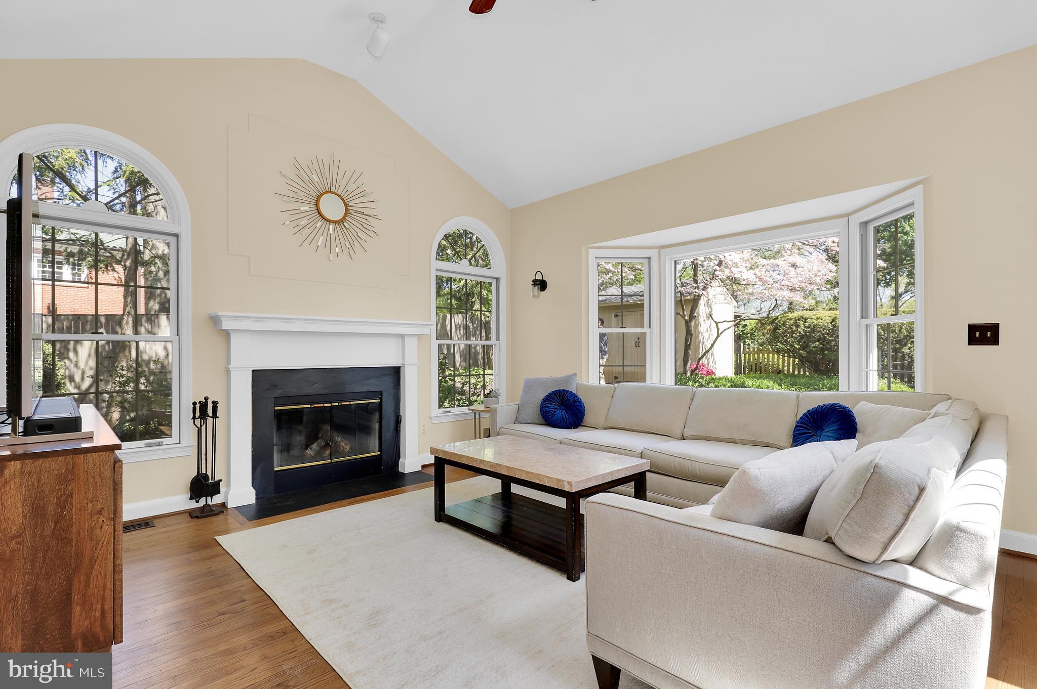 LOCUST HILL ESTATES - Residential