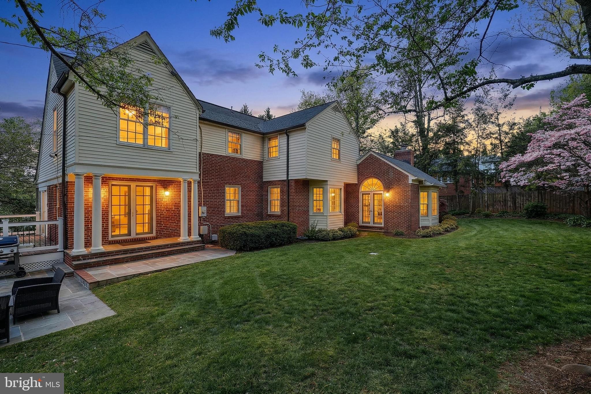 LOCUST HILL ESTATES - Residential