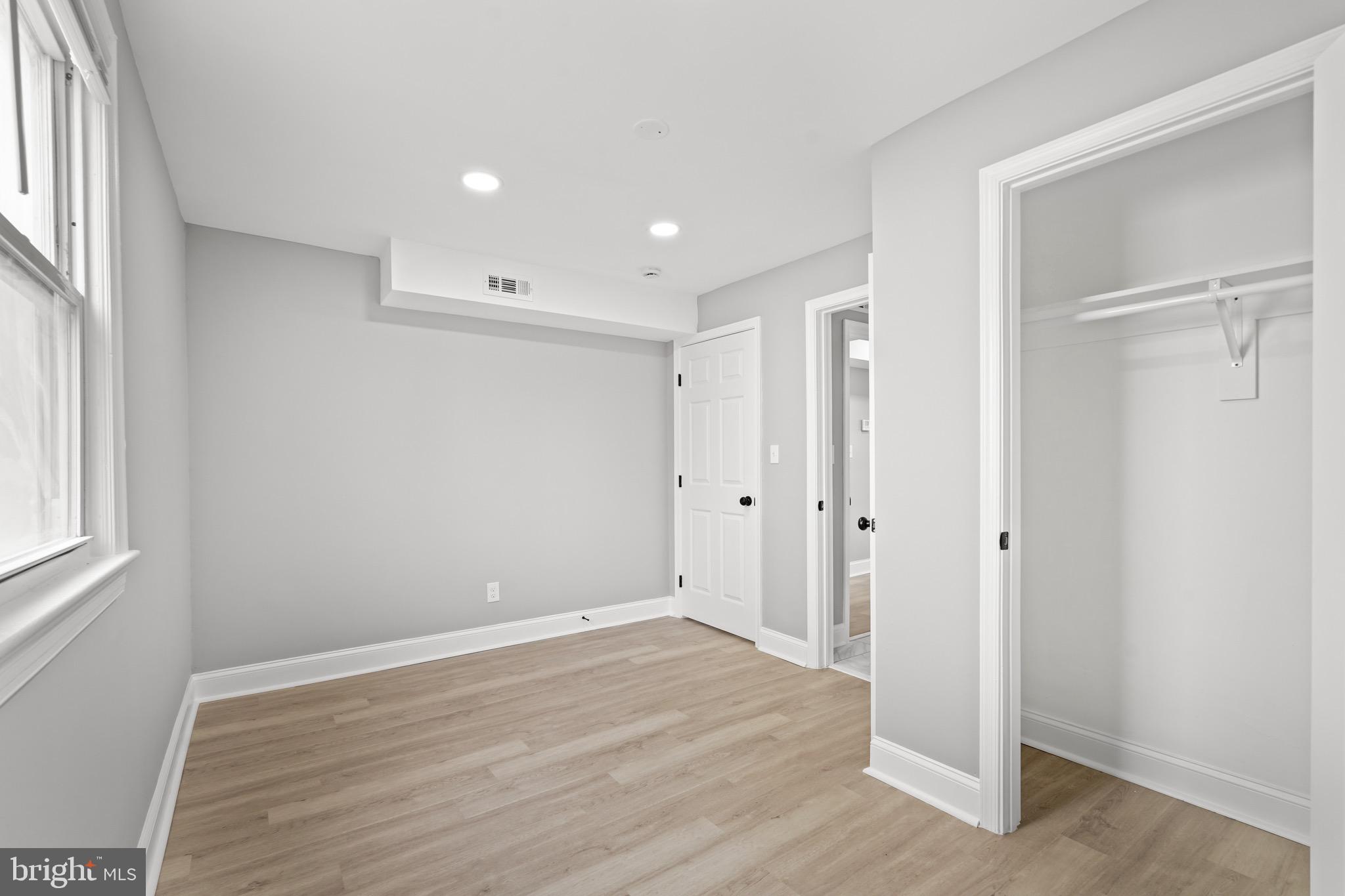 OLE LONGFIELD - Residential