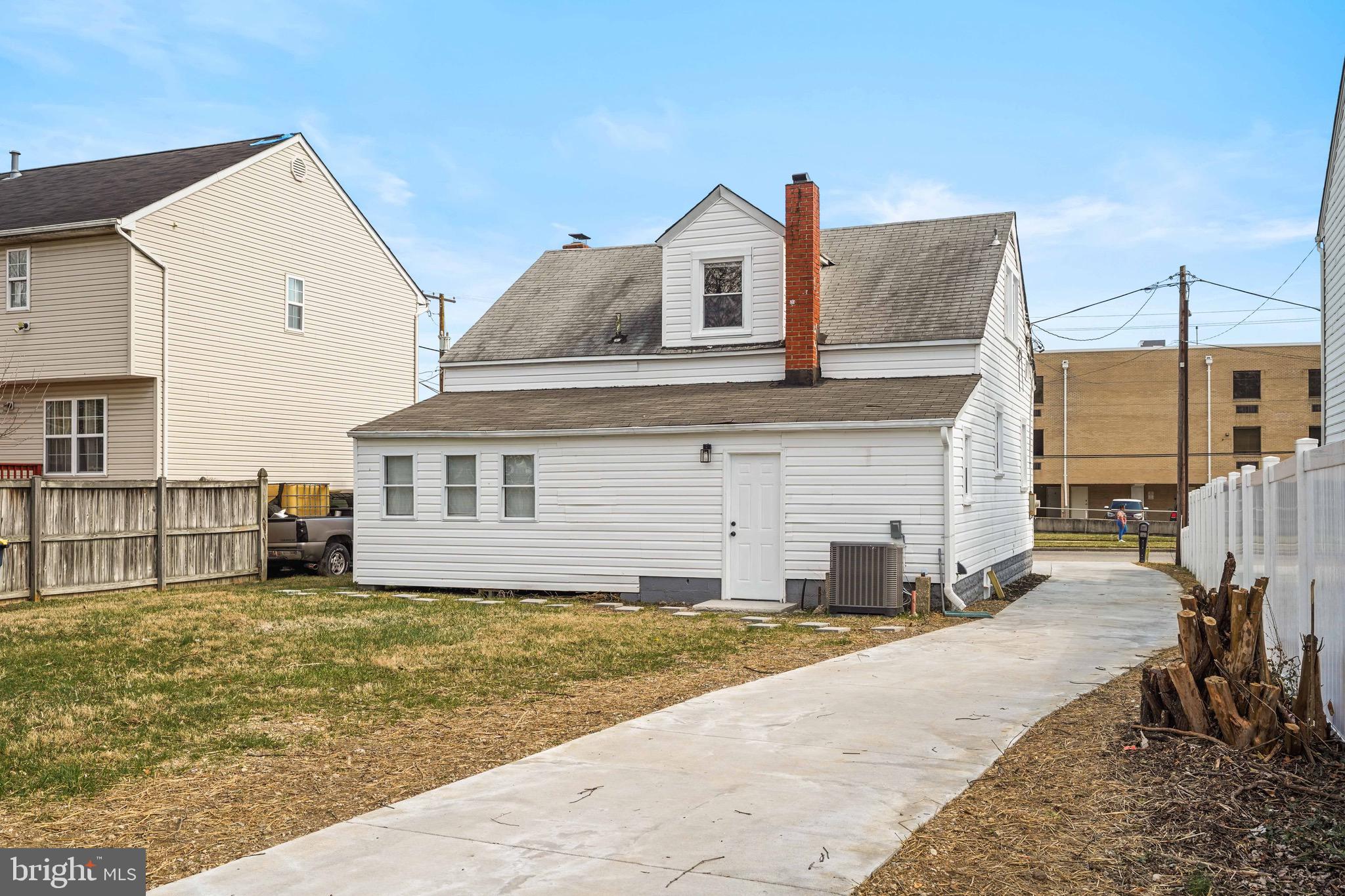 OLE LONGFIELD - Residential