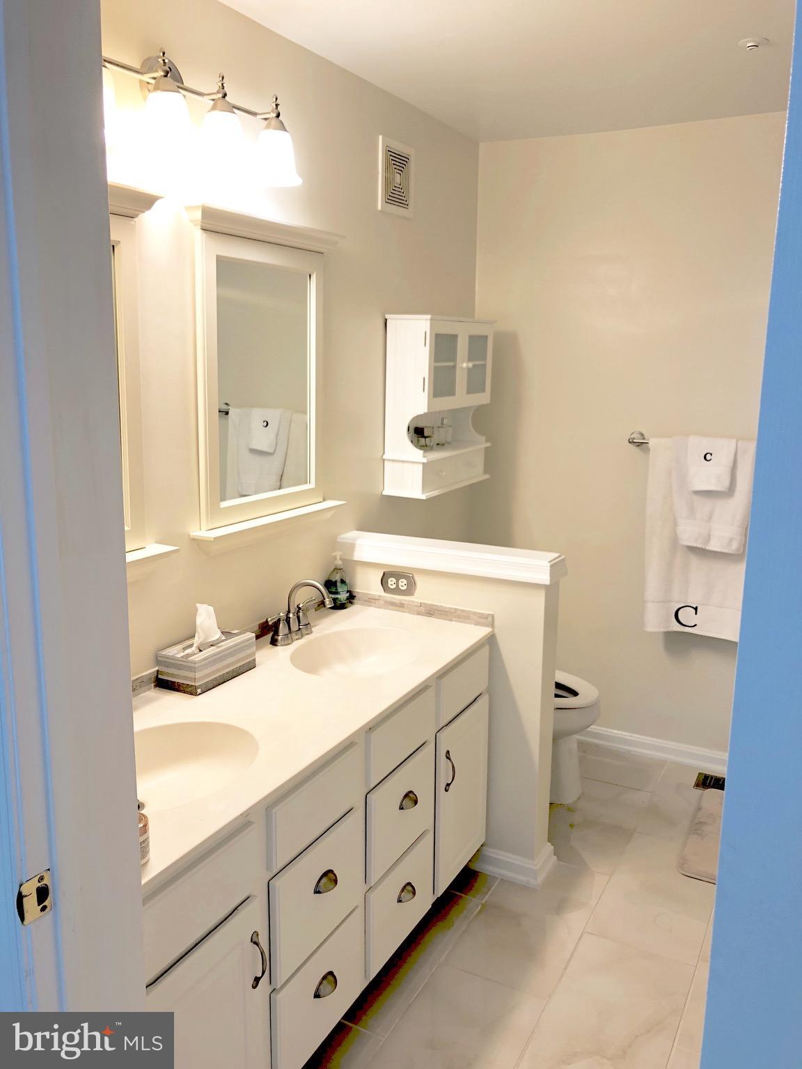 SYCAMORES AT VAN DORN - Residential Lease