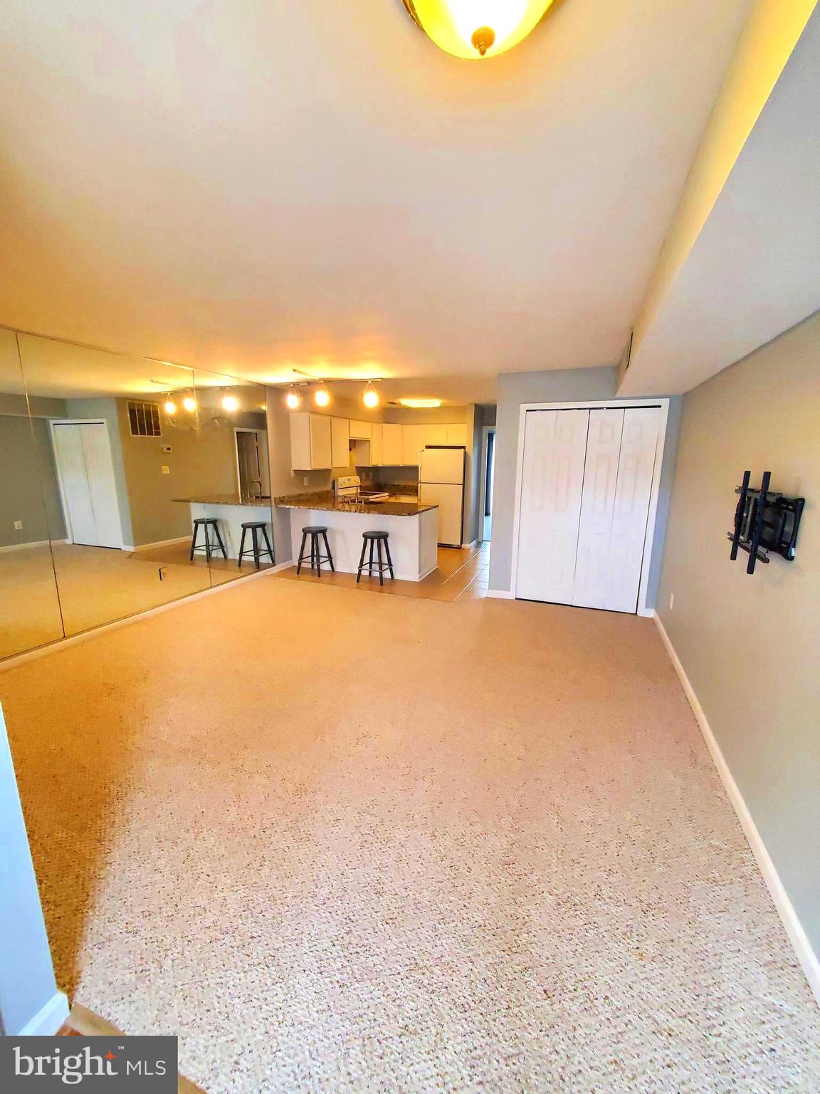 QUEENS LANDING - Residential Lease