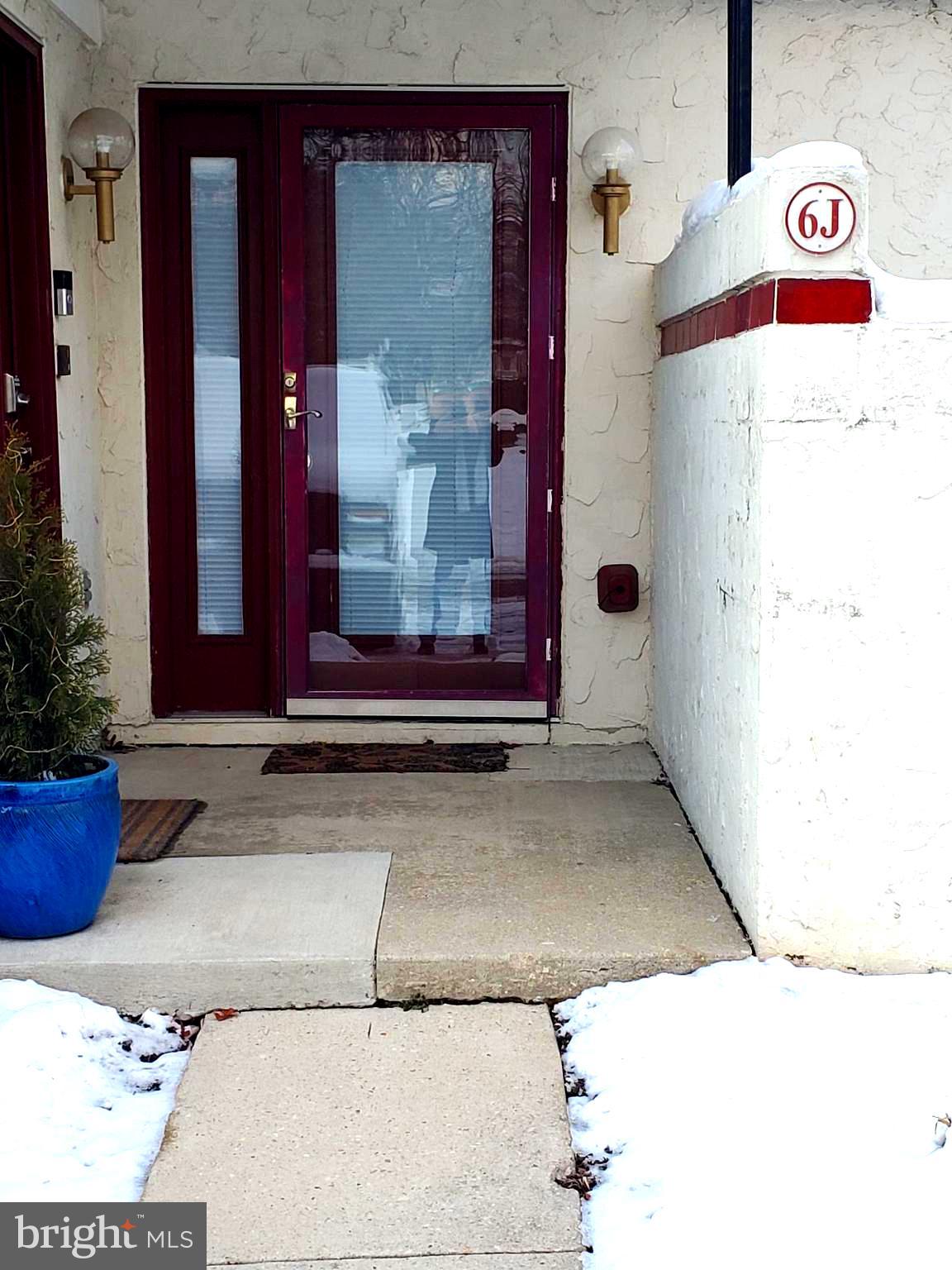 QUEENS LANDING - Residential Lease