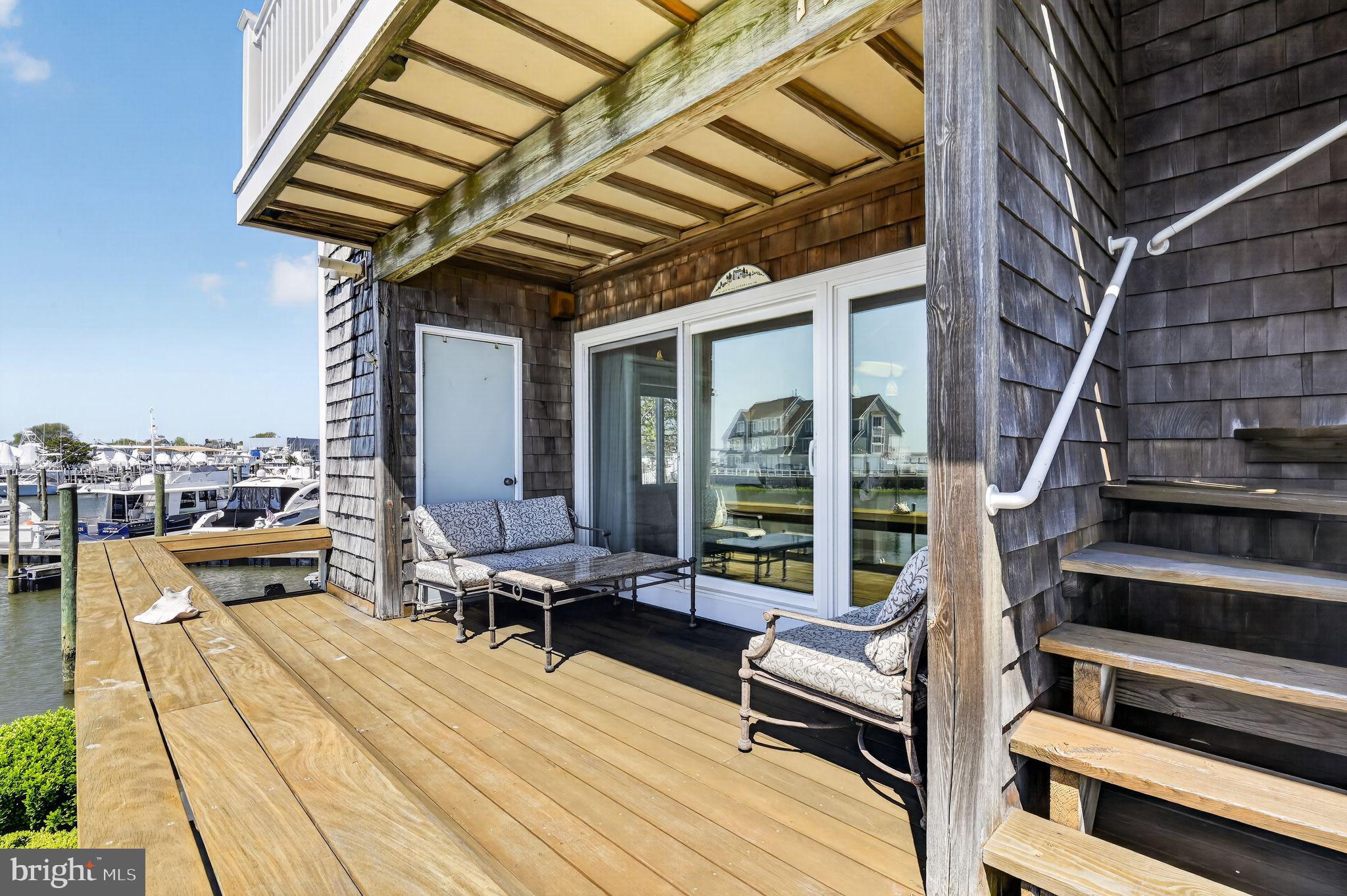 1401 HARBOUR COVE S