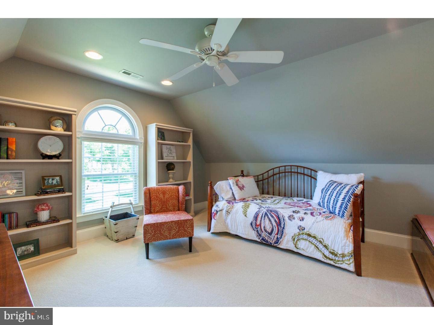 CHERRY CREEK - Residential