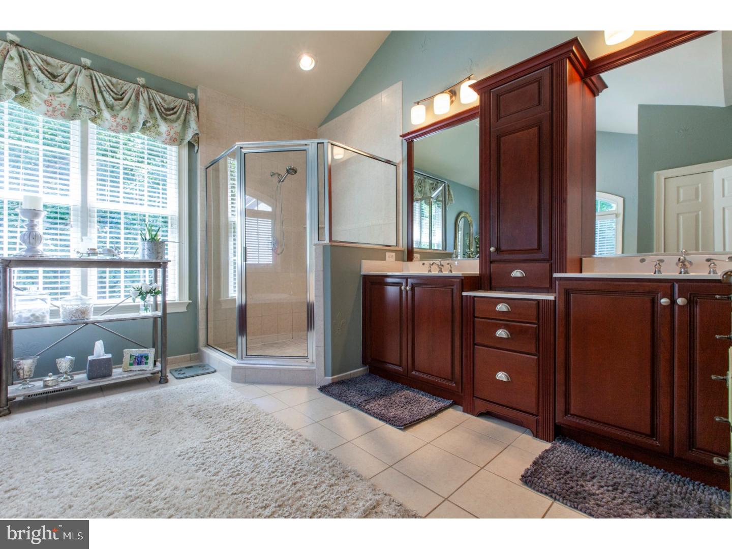 CHERRY CREEK - Residential