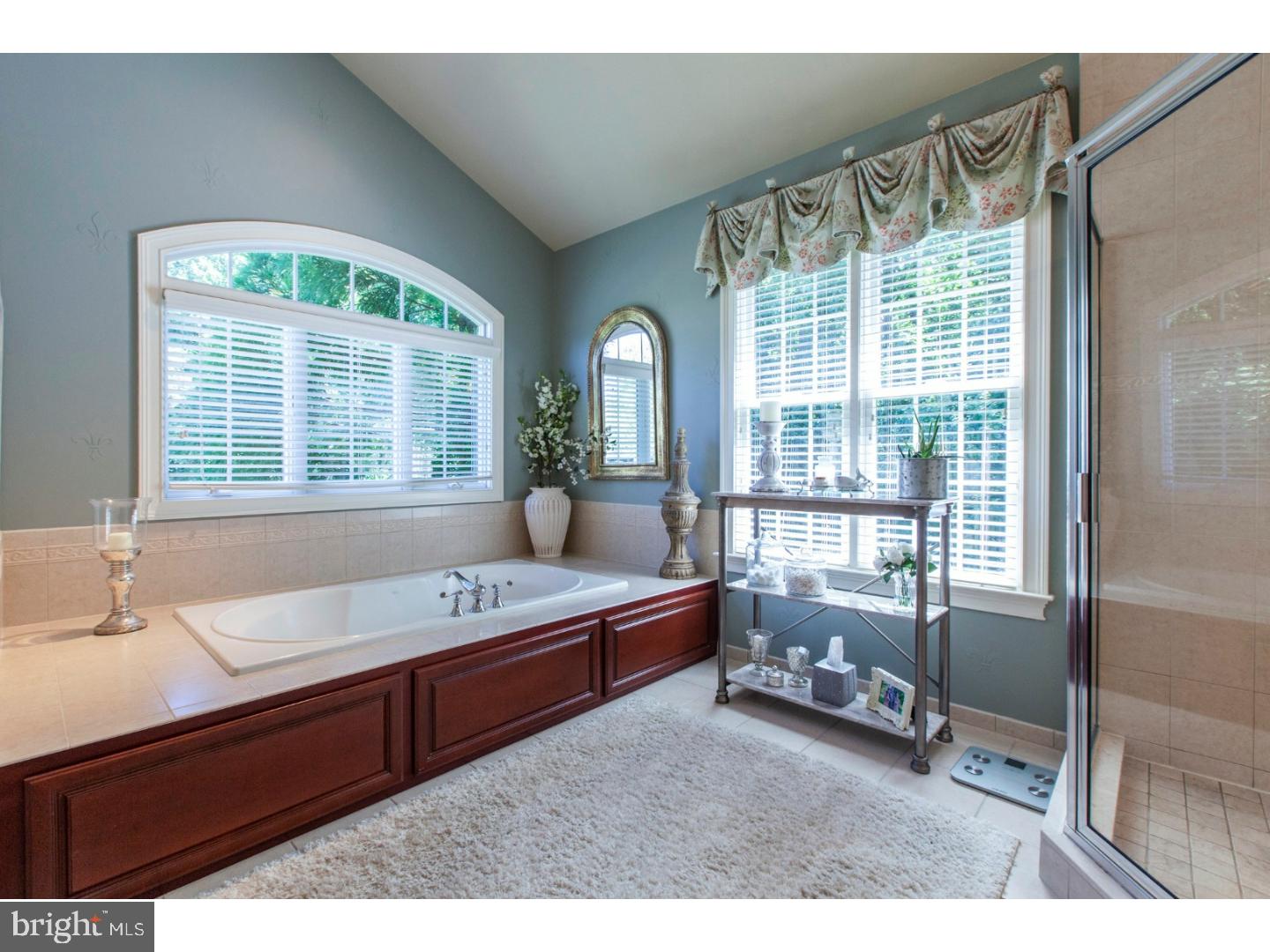 CHERRY CREEK - Residential